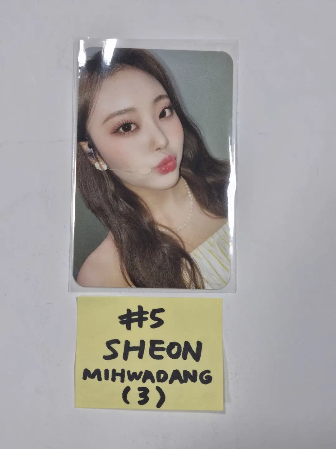 Billlie 'track by YOON: 팥빙수' - Mihwadang Fansign Event Photocard
