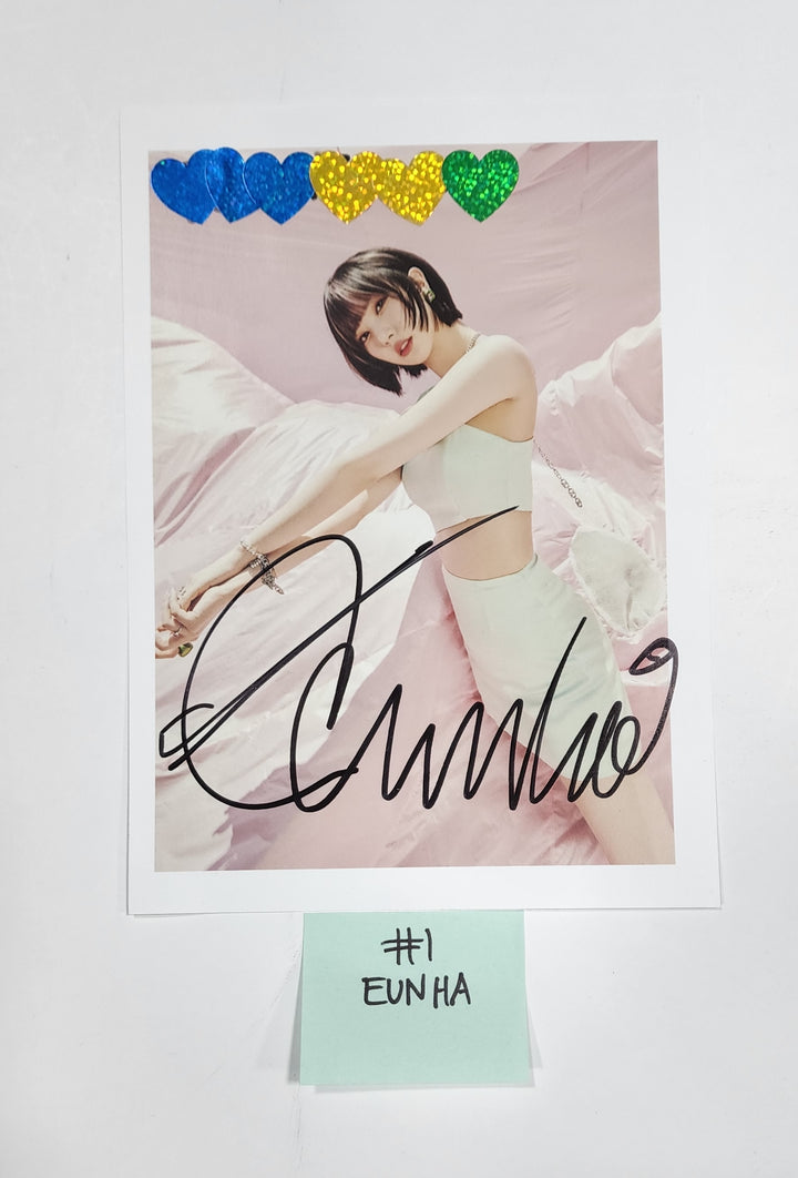 VIVIZ "Summer Vibe" - A Cut Page From Fansign Event Albums