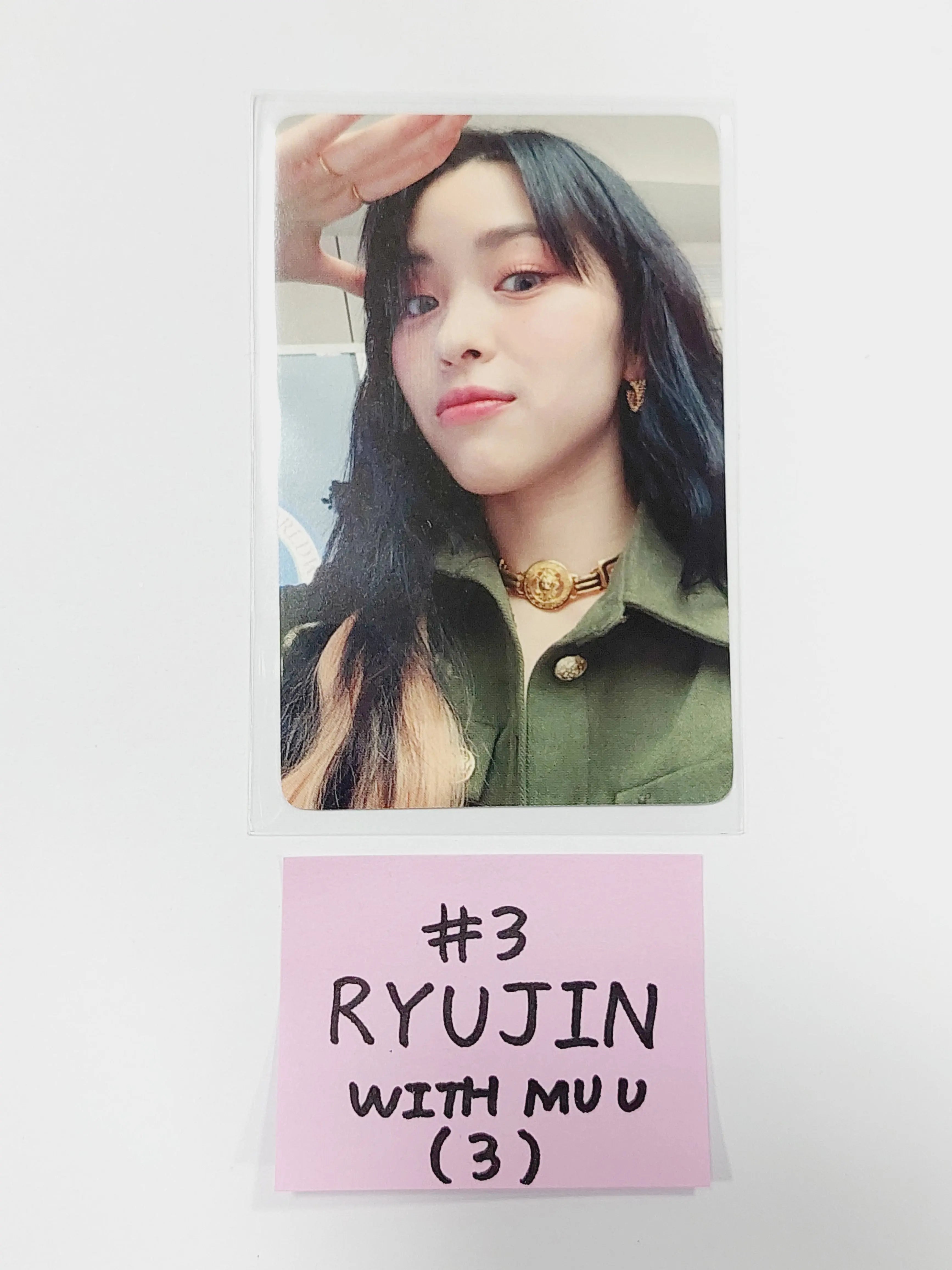 ITZY CHECKMATE トレカ withmuu ITZY 'CHECKMATE' - Withmuu FanSign Event PhotoCard - HALLYUSUPERSTORE