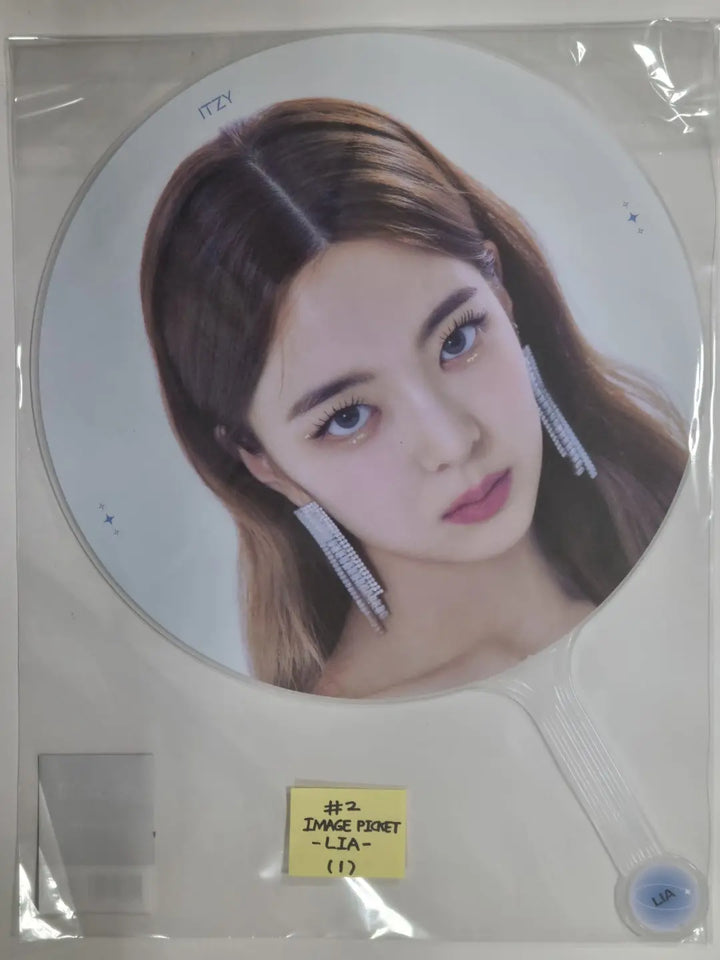 ITZY 'CHECKMATE' - The 1st World Tour Official MD - HALLYUSUPERSTORE