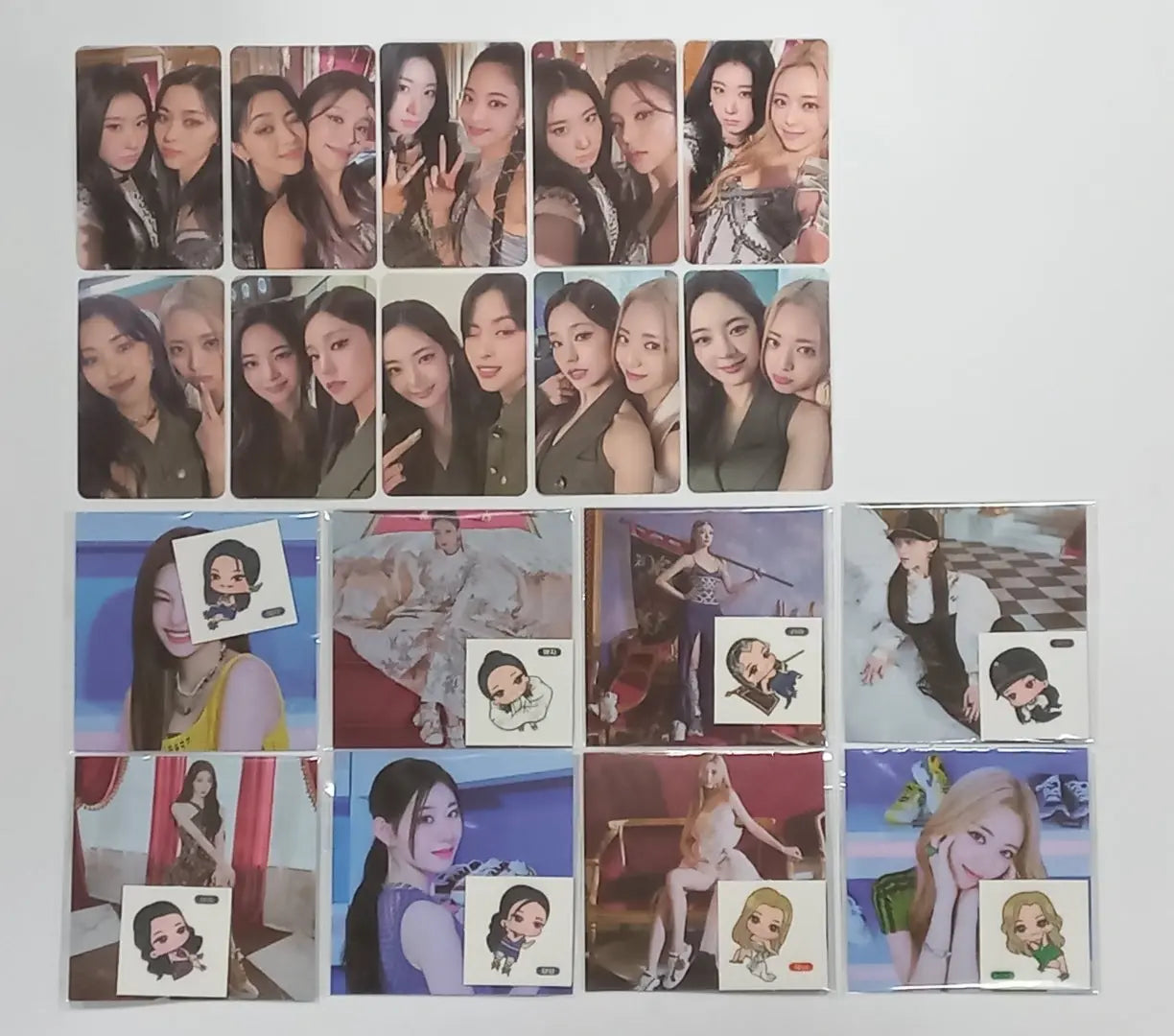 ITZY 'CHECKMATE' - Special Edition Photocard, Postcard + Seal Sticker ...