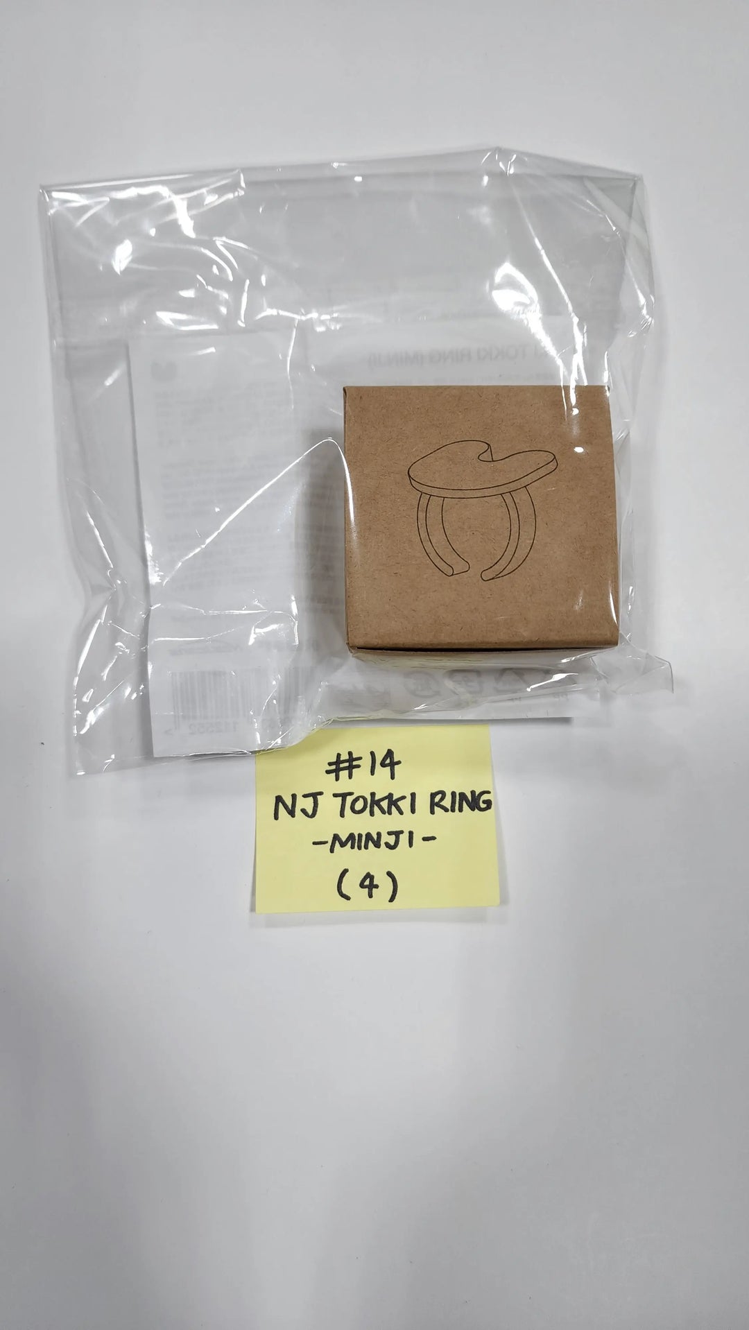 NEW JEANS - POP-UP STORE Event MD - HALLYUSUPERSTORE
