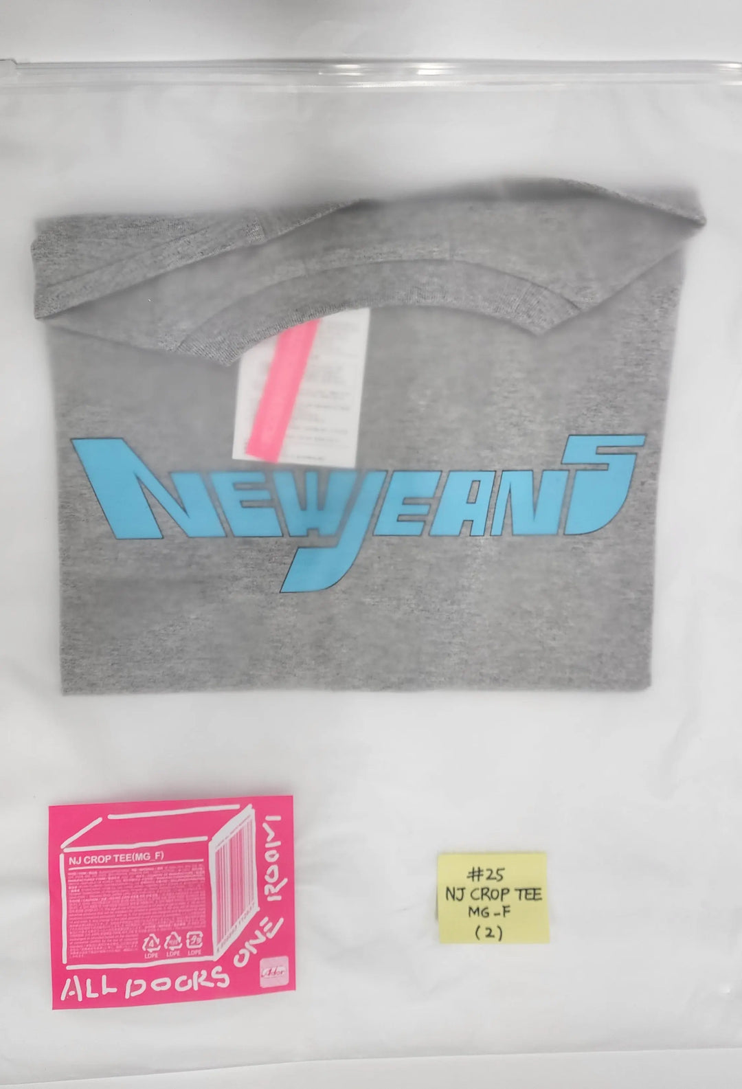 NEW JEANS - POP-UP STORE Event MD - HALLYUSUPERSTORE