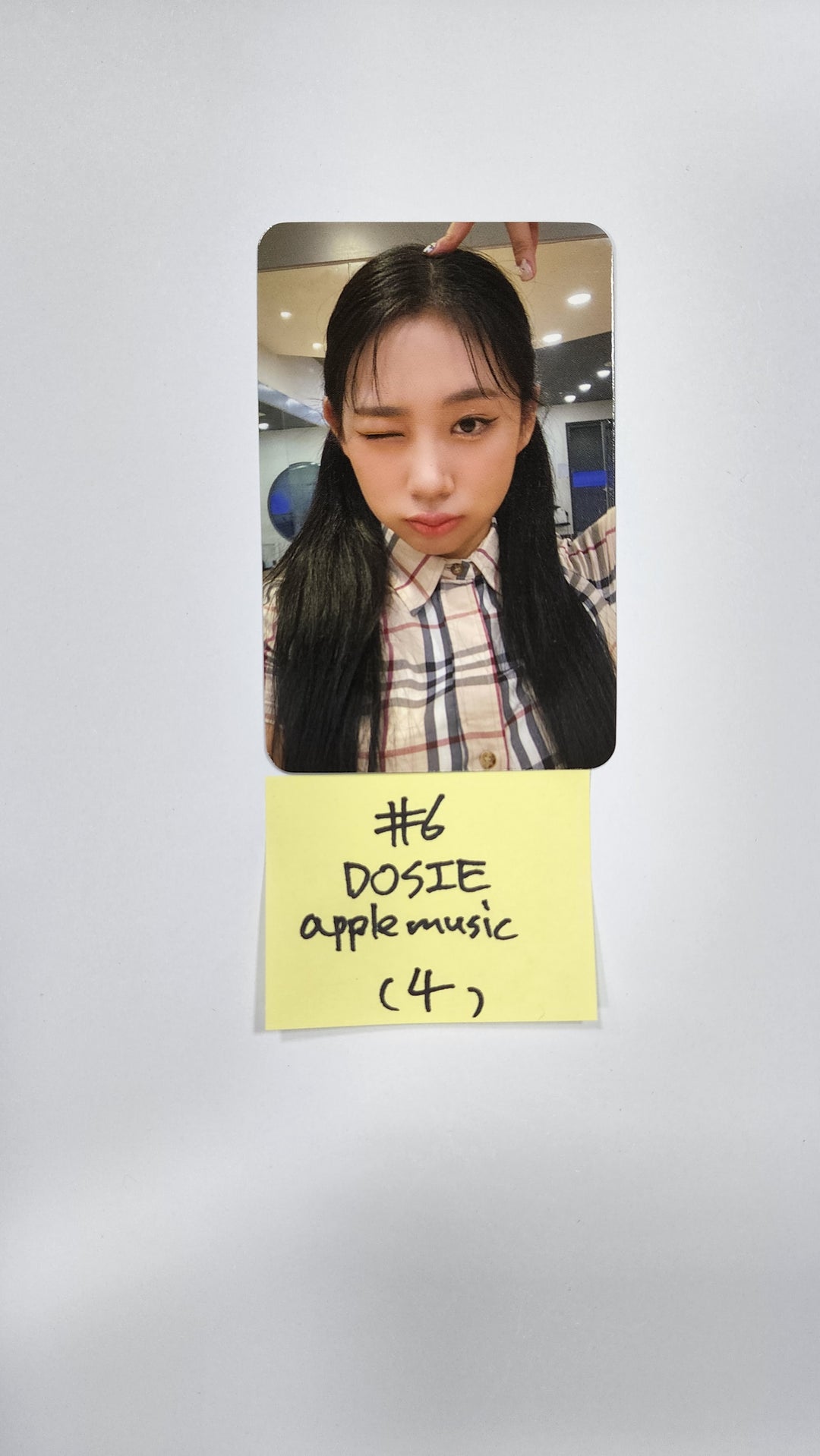 Purple Kiss 4th mini - Apple Music Fansign Event Photocard Round 4