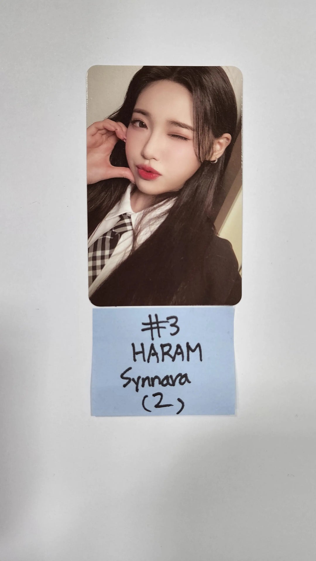 Billlie 'the Billage of perception : chapter two' - Synnara Showcase Pre-Order Benefit Photocard - HALLYUSUPERSTORE