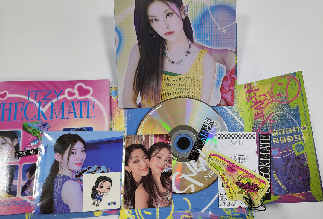 Yeji (of ITZY) - polaroid & Hand Autographed(Signed) Album [SPECIAL EDITION Ver]