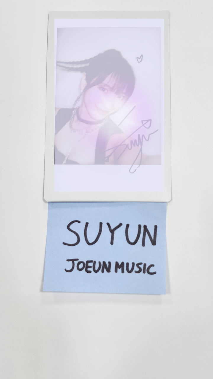 Suyun (Of Rocket Punch) 'FLASH ' - Hand Autographed(Signed) Polaroid
