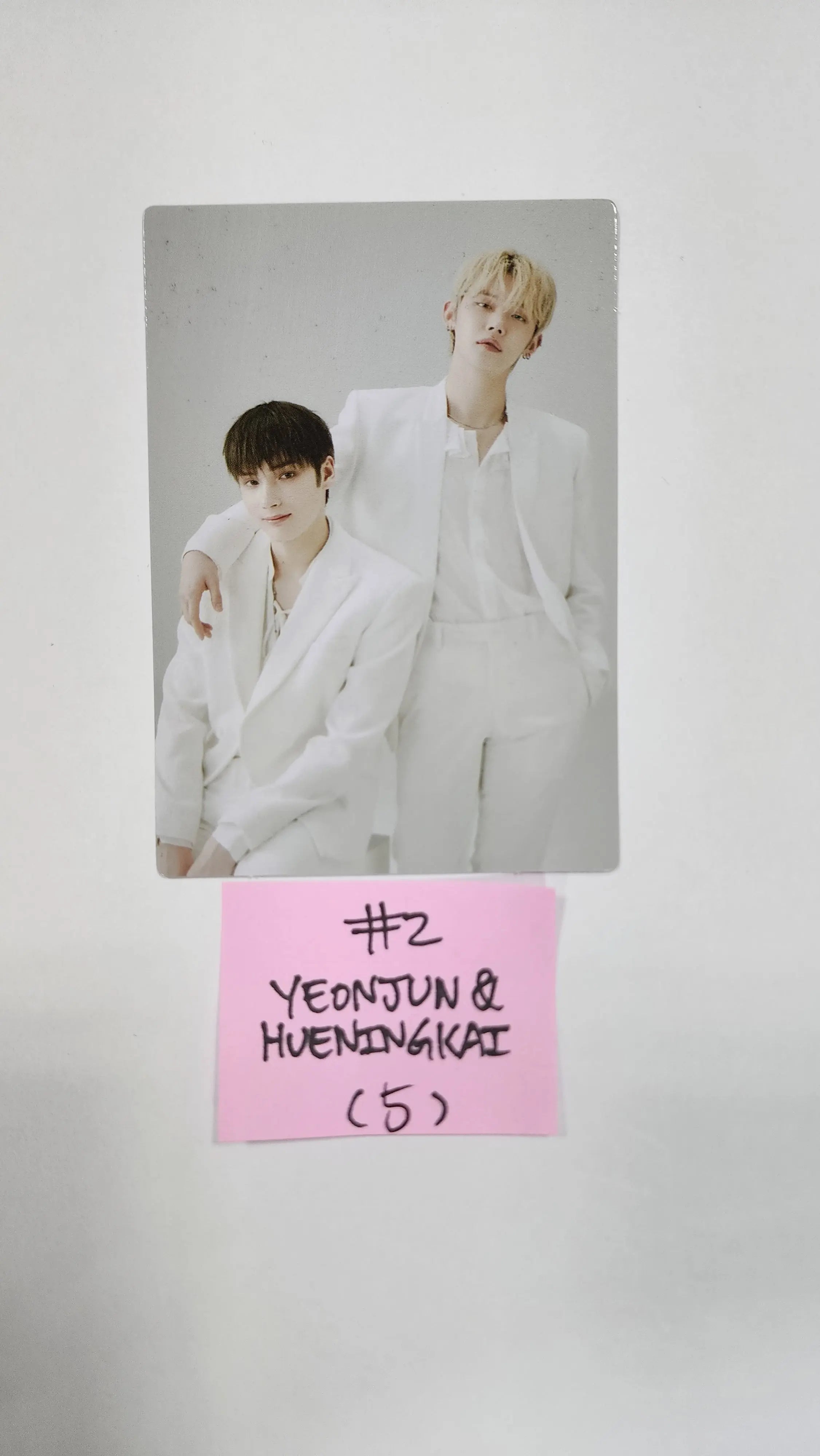 TXT MINI Photo card TOMORROW X TOGETHER WORLD TOUR ACT