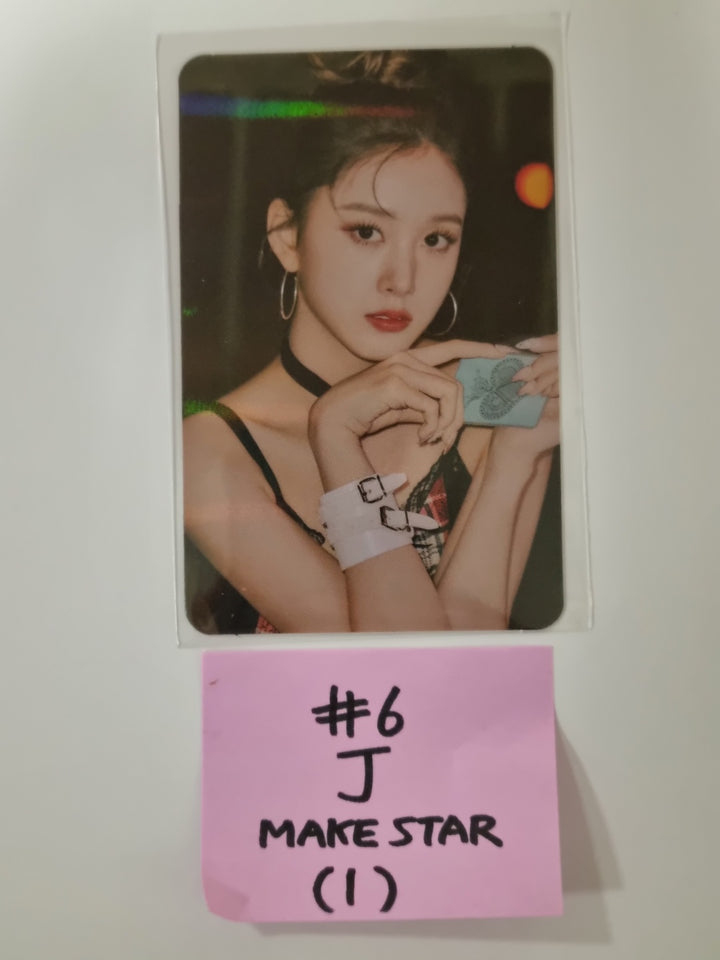 StayC "Stay in Chicago" 1ST PHOTOBOOK - Makestar Pre-Order Benefit Hologram Photocard