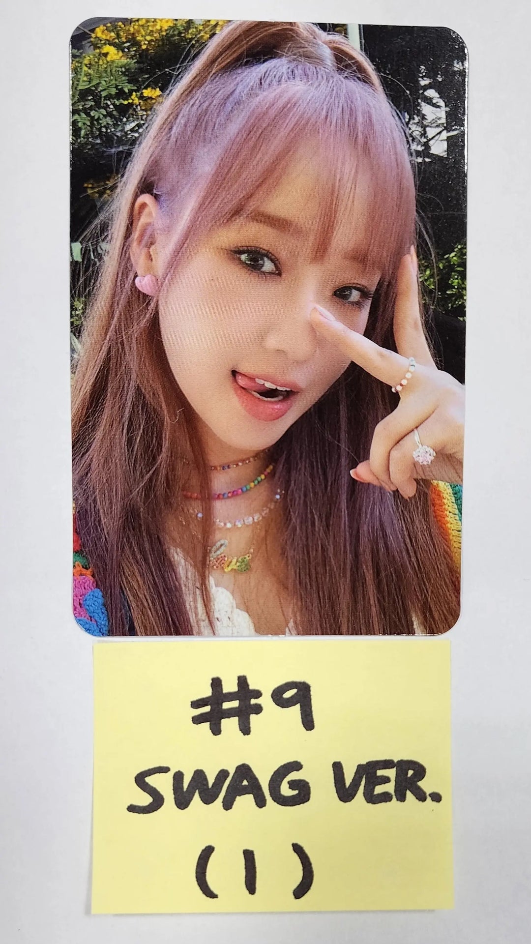 Choi Yoojung (of Weki Meki) "Sunflower" - Official Photocard