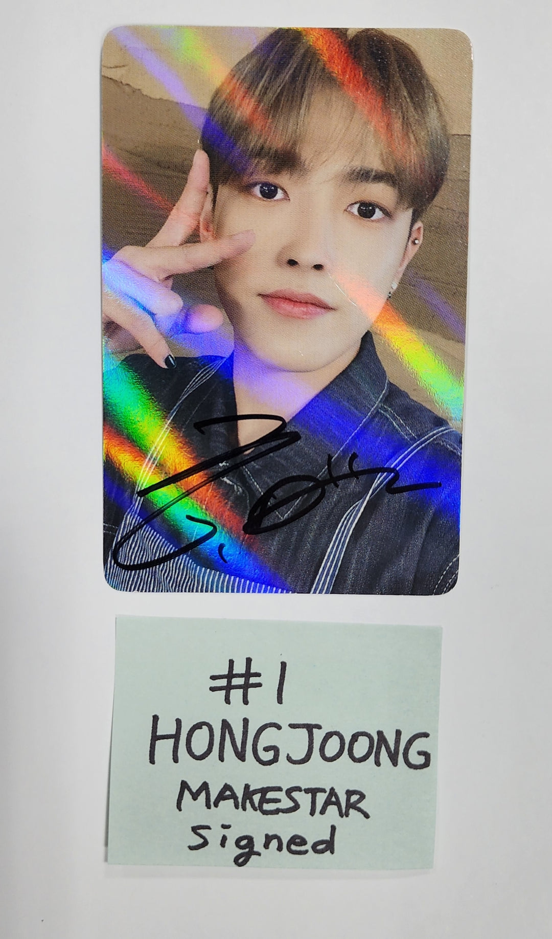 Ateez "The World Ep.1 - MOVEMENT" - Hand Autographed(Signed) Photocard (Makestar Event Round 2) - HALLYUSUPERSTORE