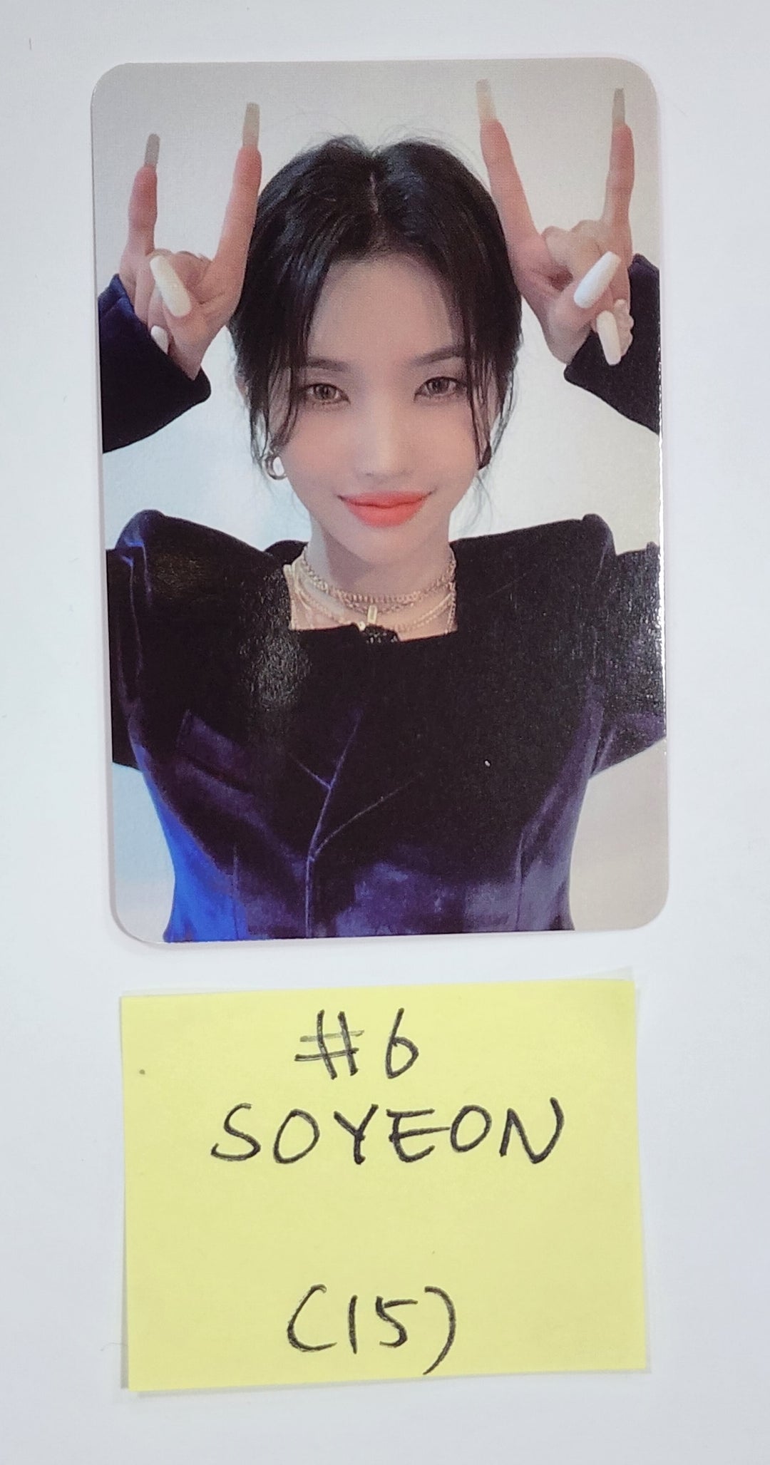 (g) I-DLE "NEVERLAND" - Official Fan Club 3rd Kit Photocard, ID Photo