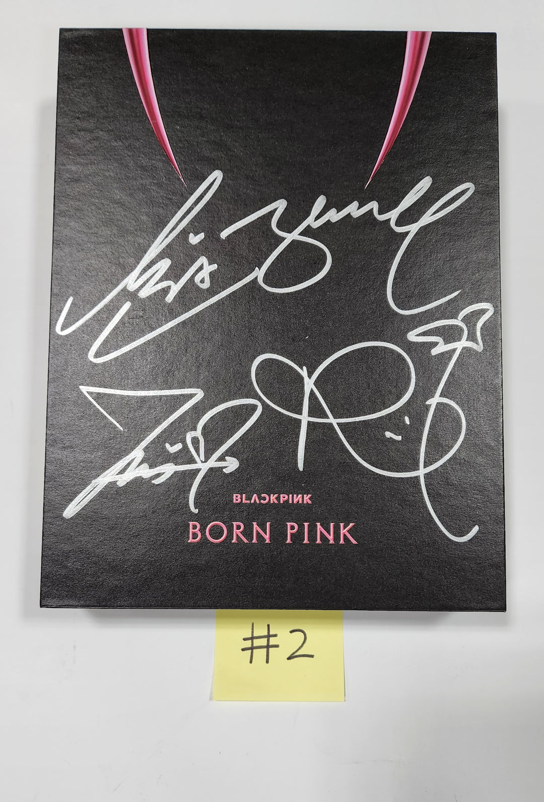 BLACK PINK「Born Pink」 - 直筆サイン入りプロモアルバム