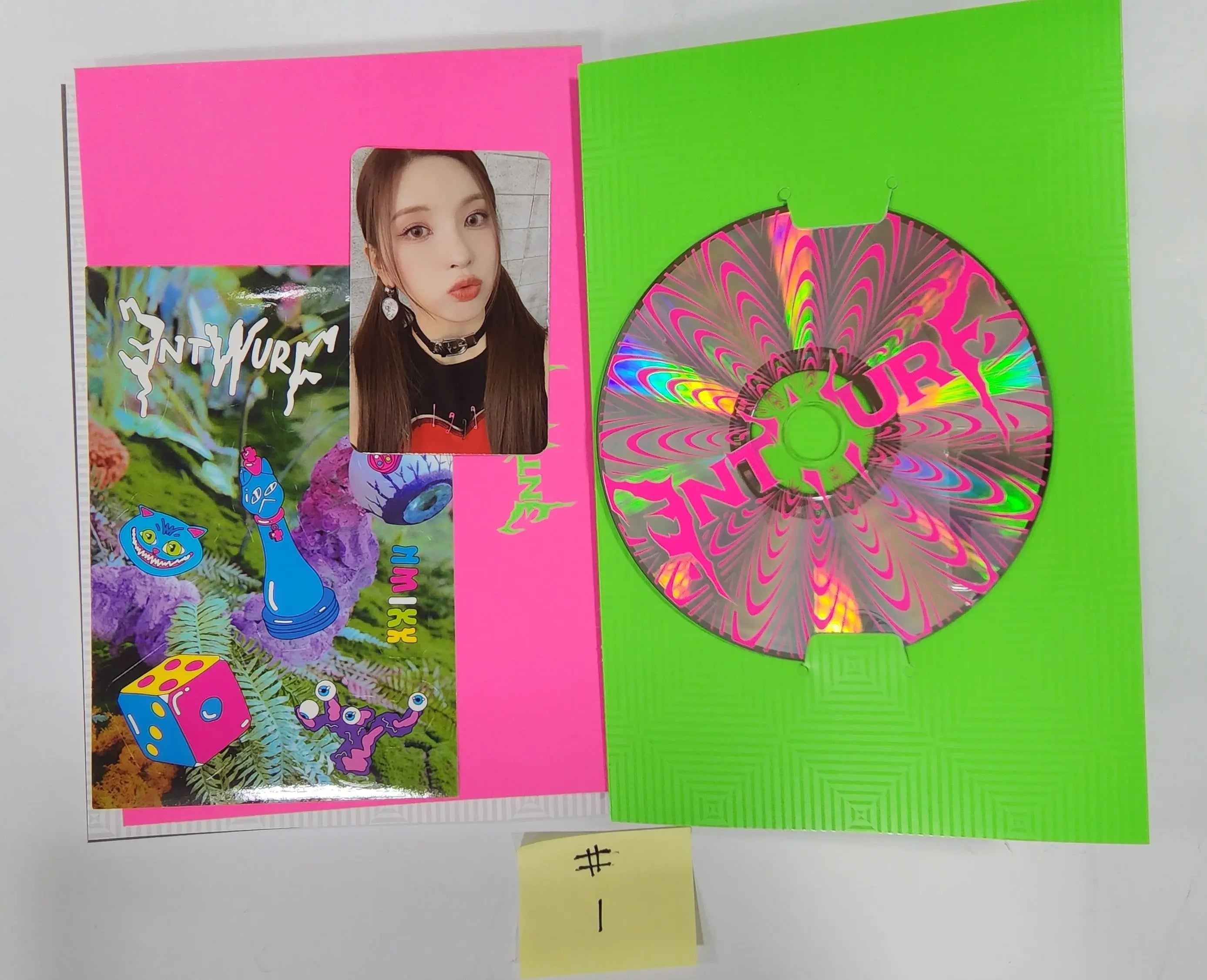 NMIXX　プロモアルバム　非売品　サイン入り　ENTWURF　① NMIXX 'ENTWURF' - Hand Autographed(Signed) Promo Album