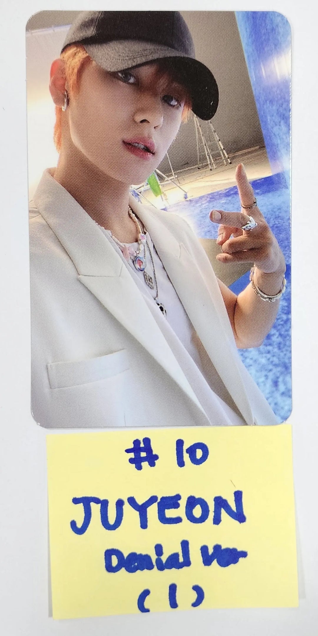 THE BOYZ "BE AWARE" 7th mini Album - Official Photocard [Platform Ver.] (DENIAL) - HALLYUSUPERSTORE