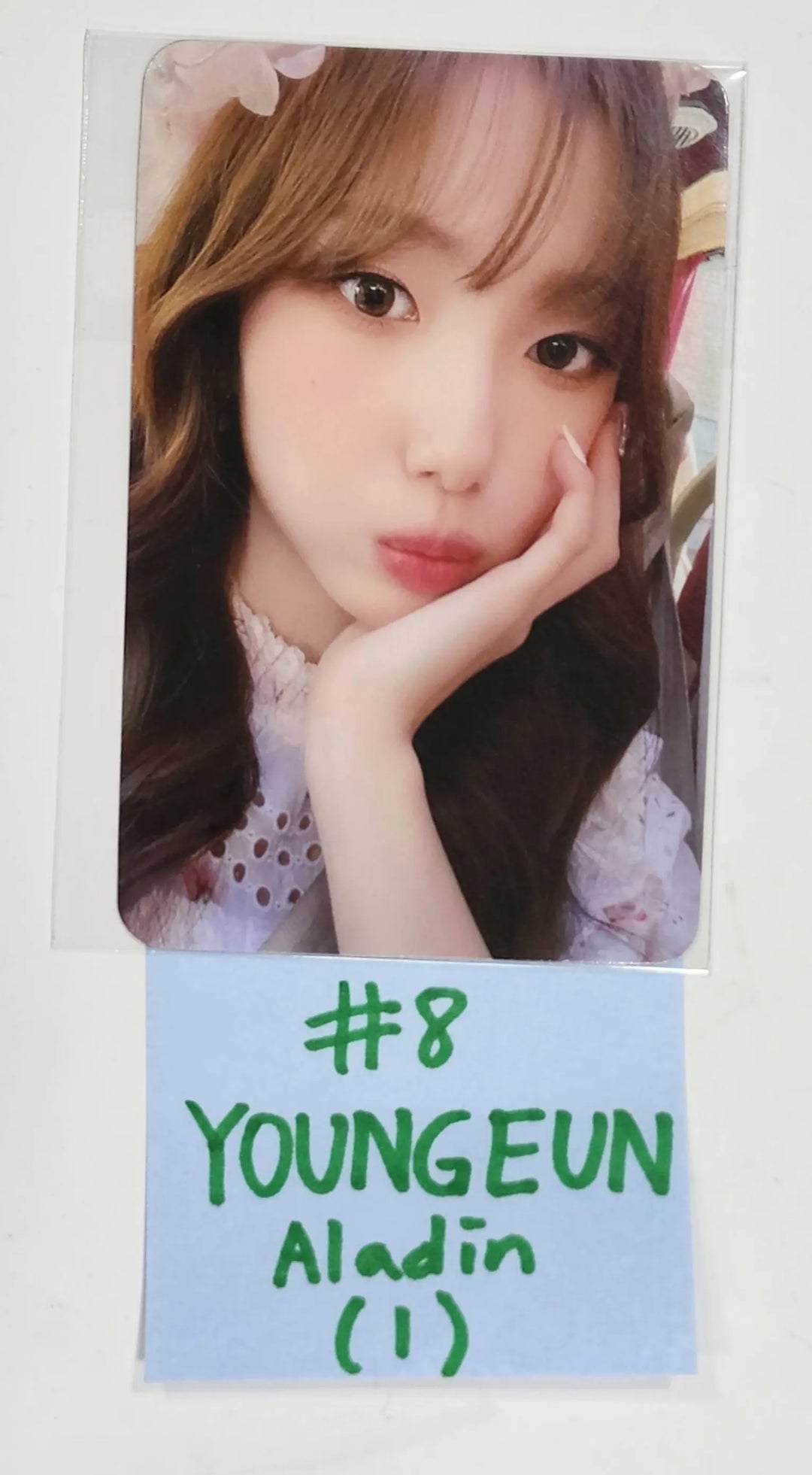Kep1er "Dazzling Girls in London" 1st PhotoBook - Aladin Pre-Order Benefit Photocard - HALLYUSUPERSTORE