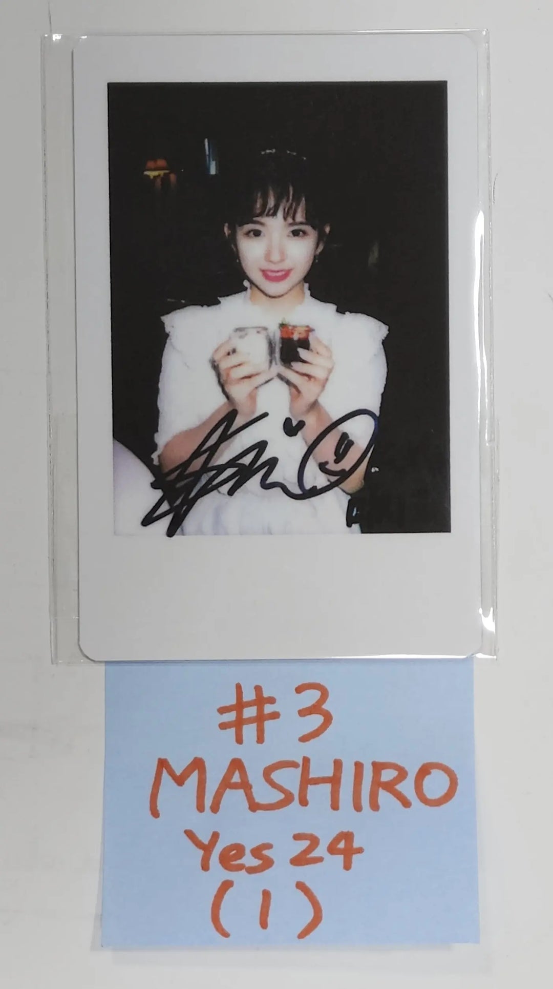 Kep1er "Dazzling Girls in London" 1st PhotoBook - Yes24 Pre-Order Benefit Polaroid Type Photocard - HALLYUSUPERSTORE
