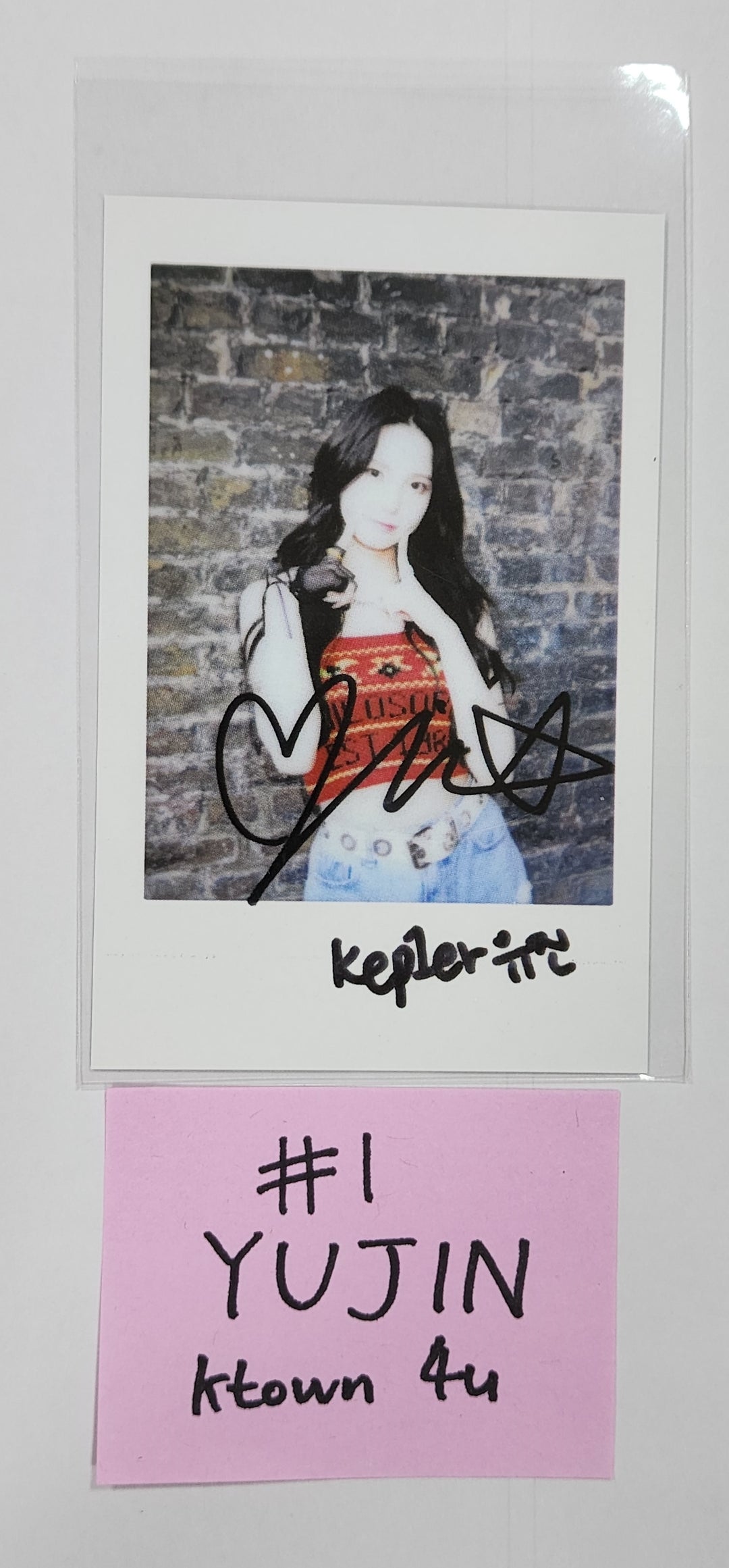 Kep1er "Dazzling Girls in London" 1st PhotoBook - Ktown4U Pre-Order Benefit Polaroid Type Photocard