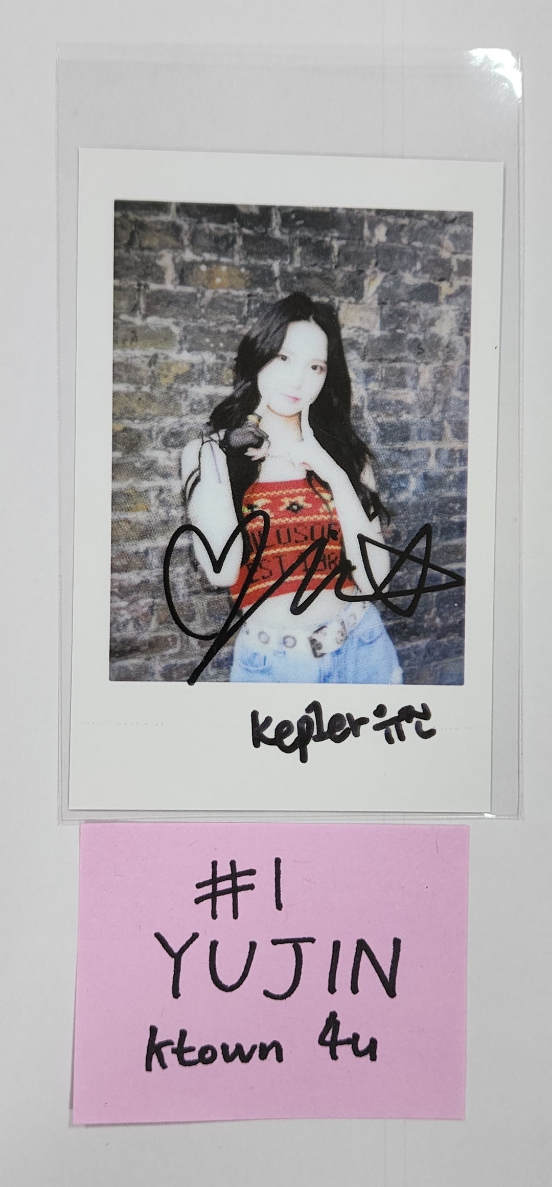 Kep1er "Dazzling Girls in London" 1st PhotoBook - Ktown4U Pre-Order Benefit Polaroid Type Photocard - HALLYUSUPERSTORE