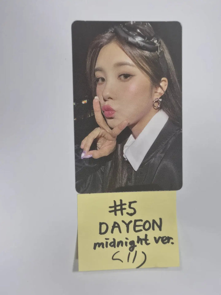 Kep1er "TROUBLESHOOTER" - Official Photocard [Chaehyun, Dayeon, Hikaru] - HALLYUSUPERSTORE