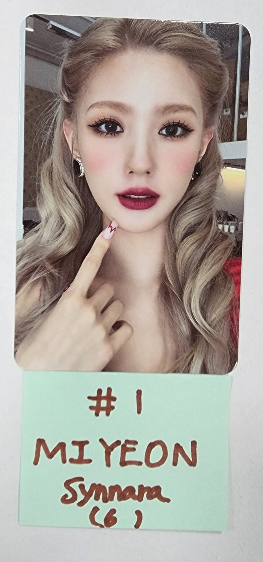 (g) I-DLE "I LOVE" - Synnara Pre-Oreder Benefit Photocard - HALLYUSUPERSTORE