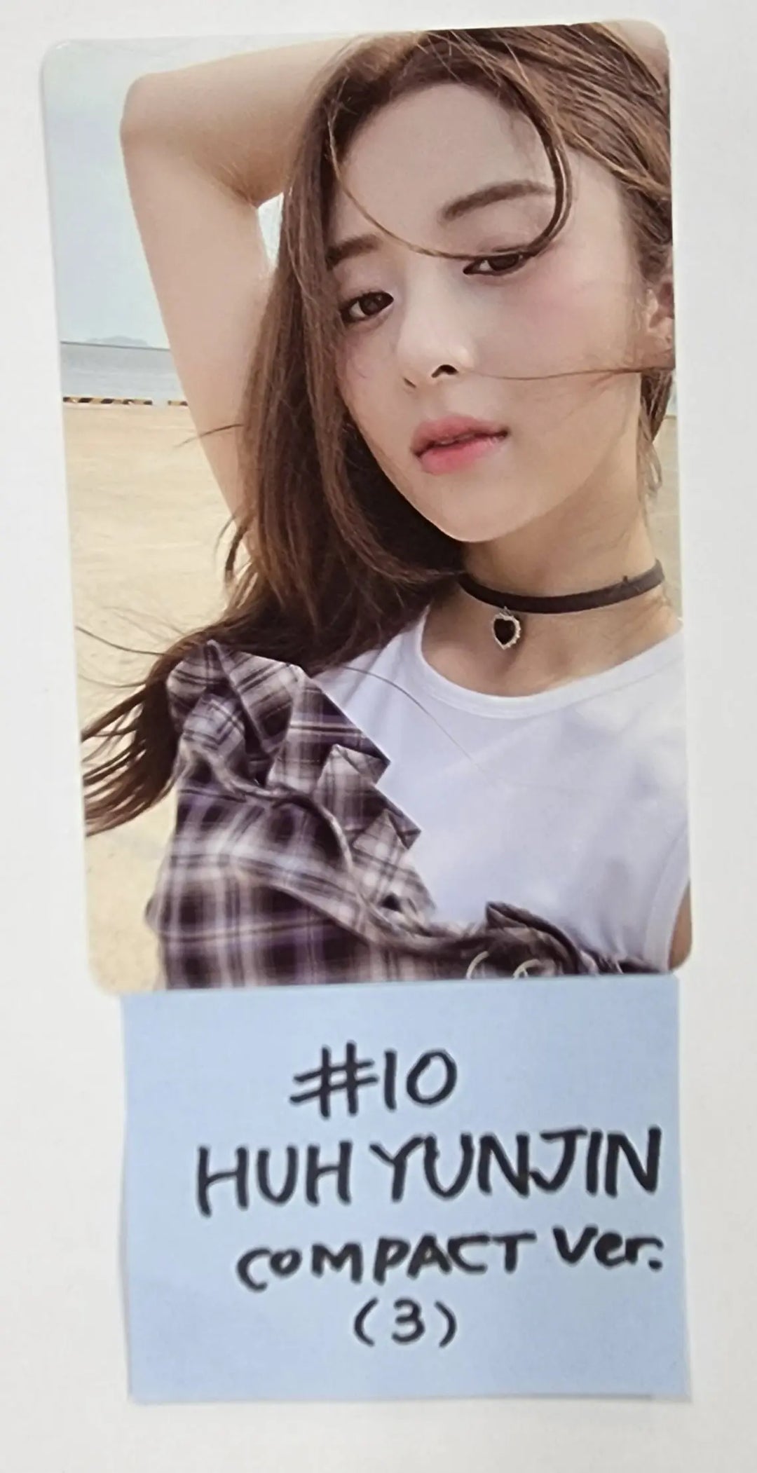 LE SSERAFIM "ANTIFRAGILE" 2nd Mini Album - Official Photocard [compact ver.] - HALLYUSUPERSTORE