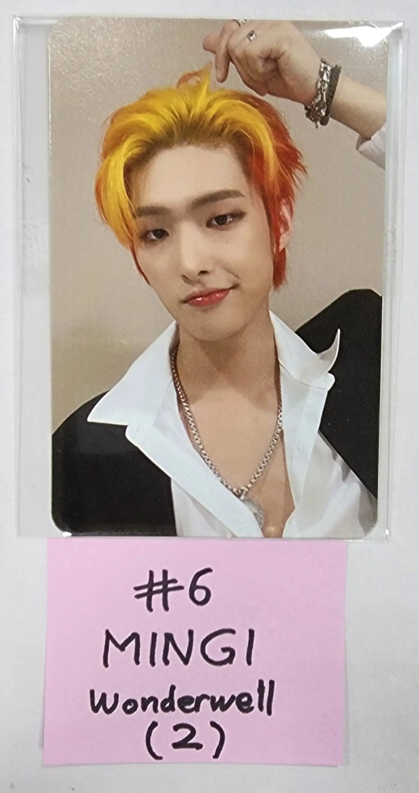 ATEEZ selling MINGI WONDERWALL ROUND 2 PHOTOCARD