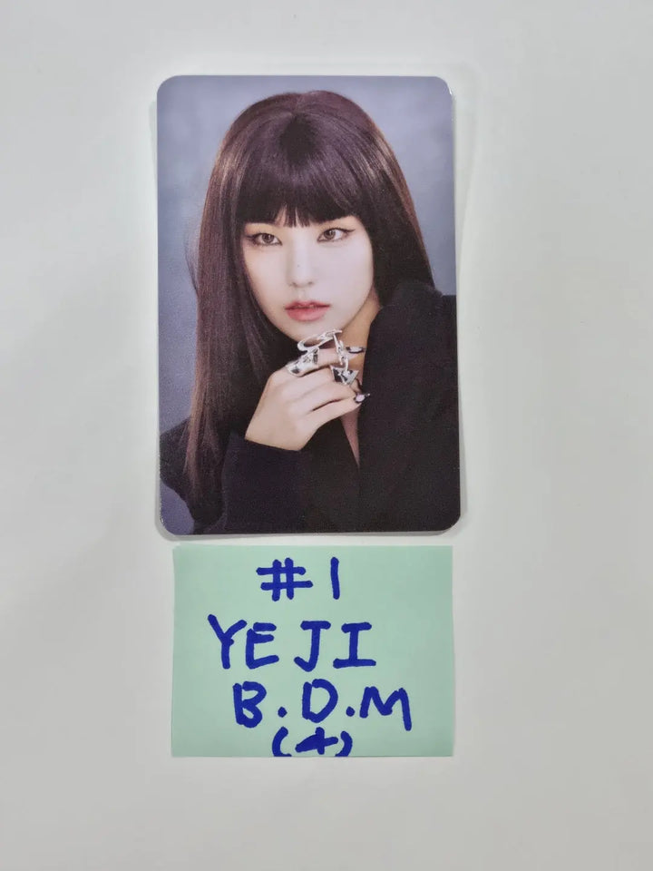 ITZY 'CHESHIRE' - Blue Dream Media Pre-Order Benefit Photocard