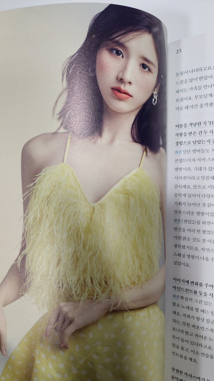 Loona - THE BIG ISSUE Heejin & Hyunjin Korea Magazine