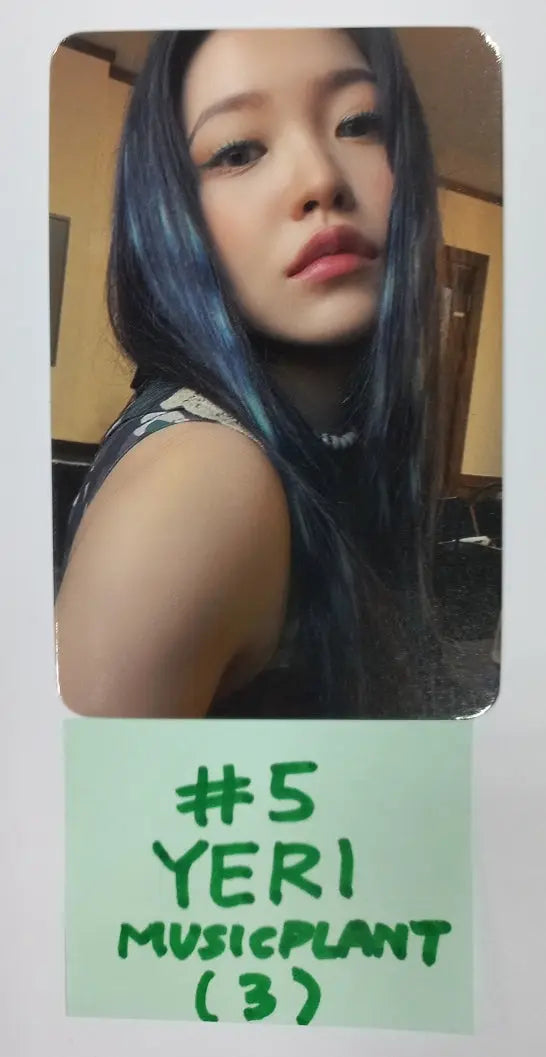 Red Velvet "Birthday" The ReVe Festival 2022 - Music Plant Pre-Order Benefit Photocard - HALLYUSUPERSTORE