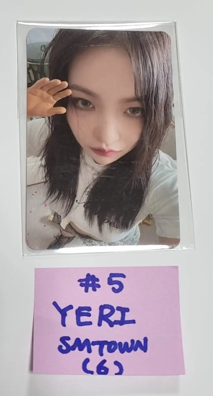 Red Velvet "Birthday" The ReVe Festival 2022 - SMtown & Store Pre-Order Benefit Photocard - HALLYUSUPERSTORE