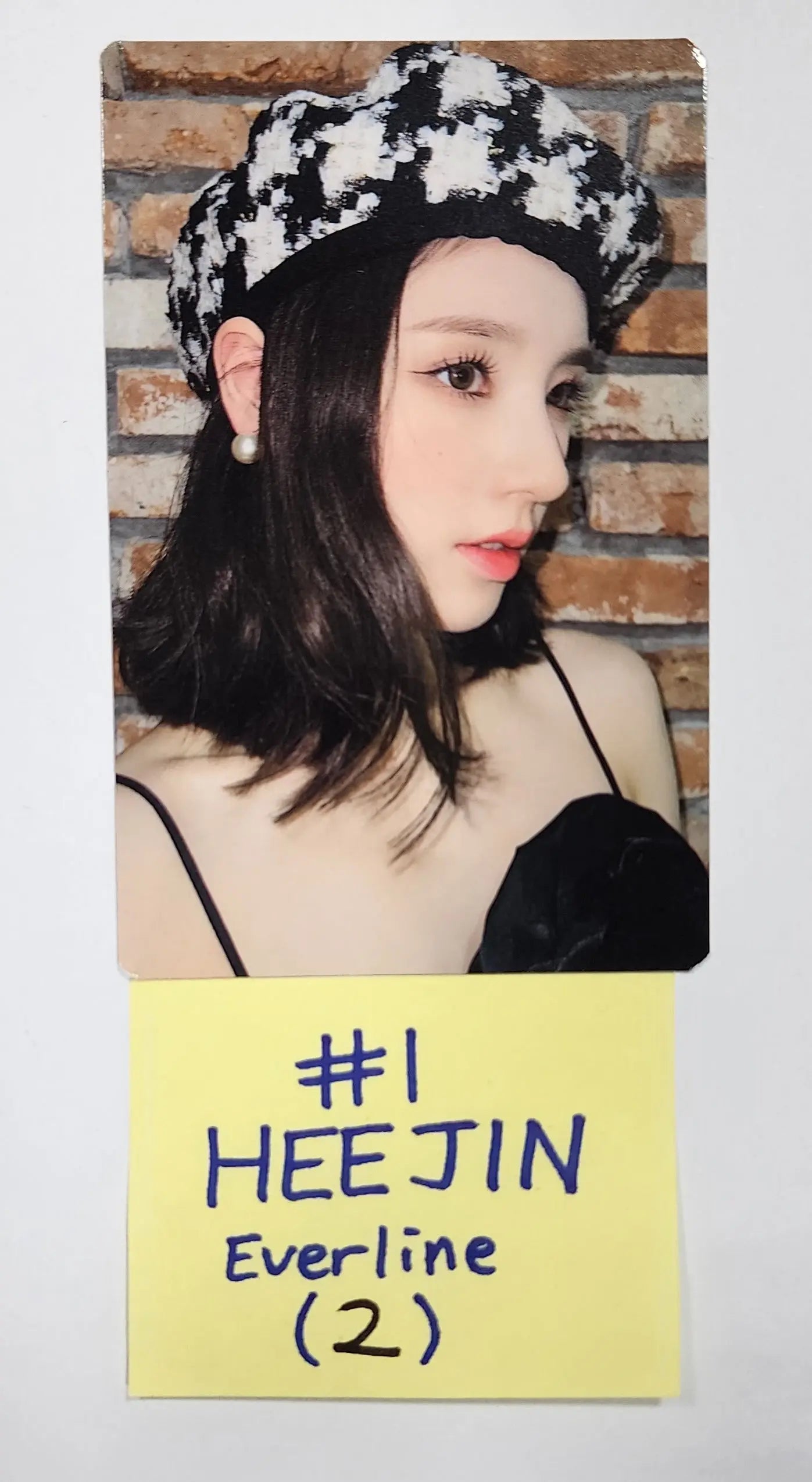 LOONA Look:Na shops Hobby Planet Messenger Bag Kim Lip Photocard Keychain