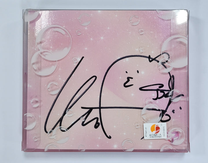 YooA (of Oh My Girl) "SELFISH" - Hand Autographed(Signed) Album - HALLYUSUPERSTORE