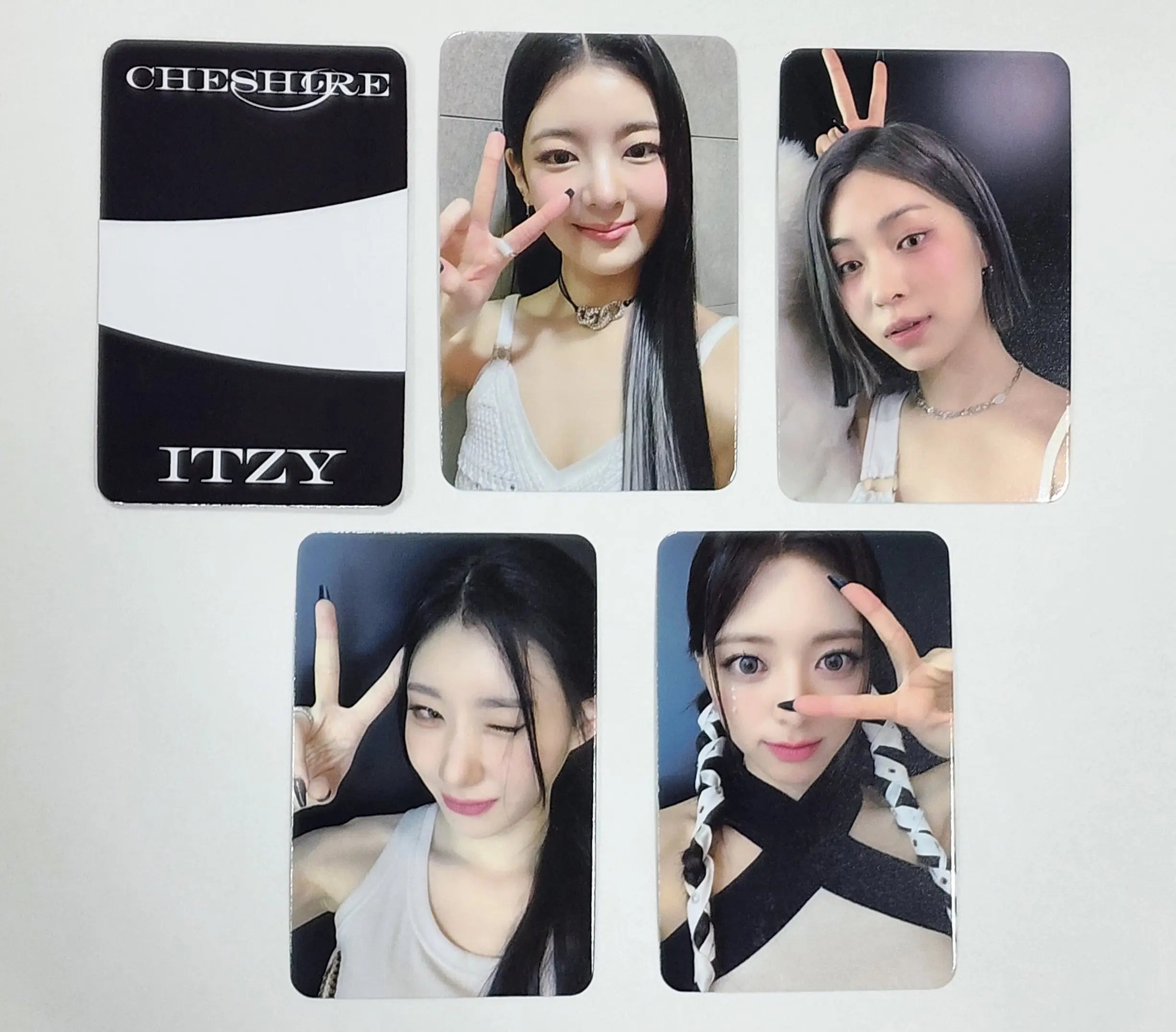 Itzy Cheshire – HALLYUSUPERSTORE