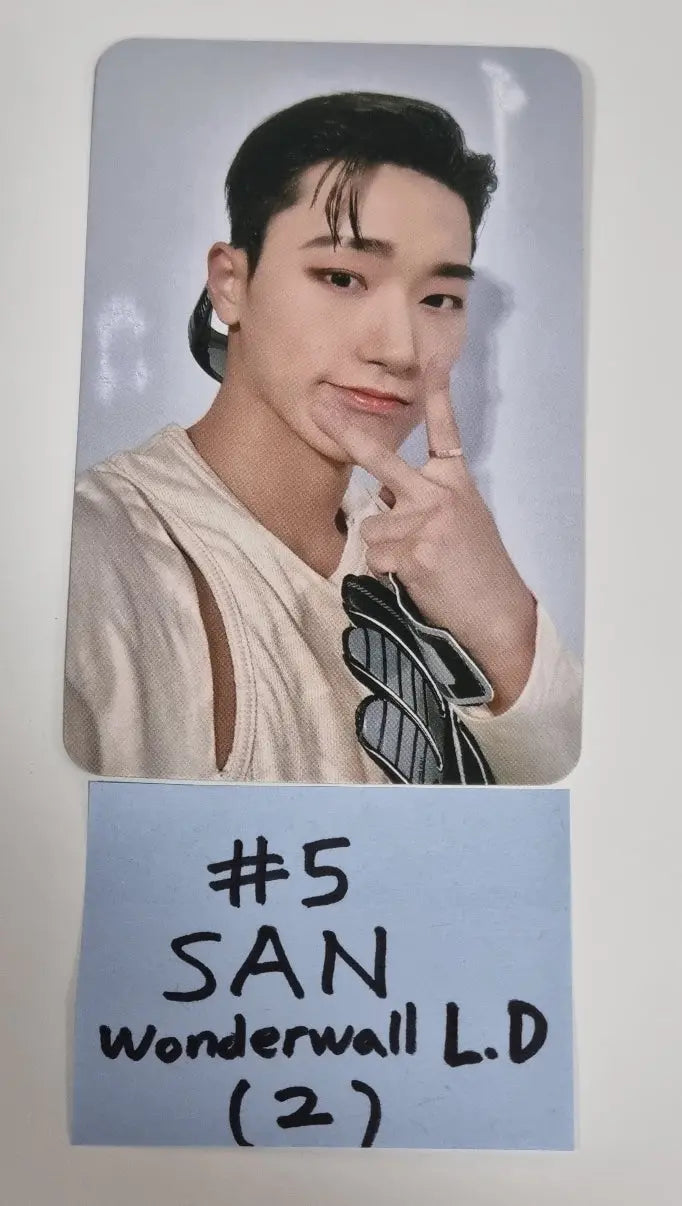 ATEEZ THE WORLD: offers MOVEMENT Wonderwall 3.0 Winner Photocard - San