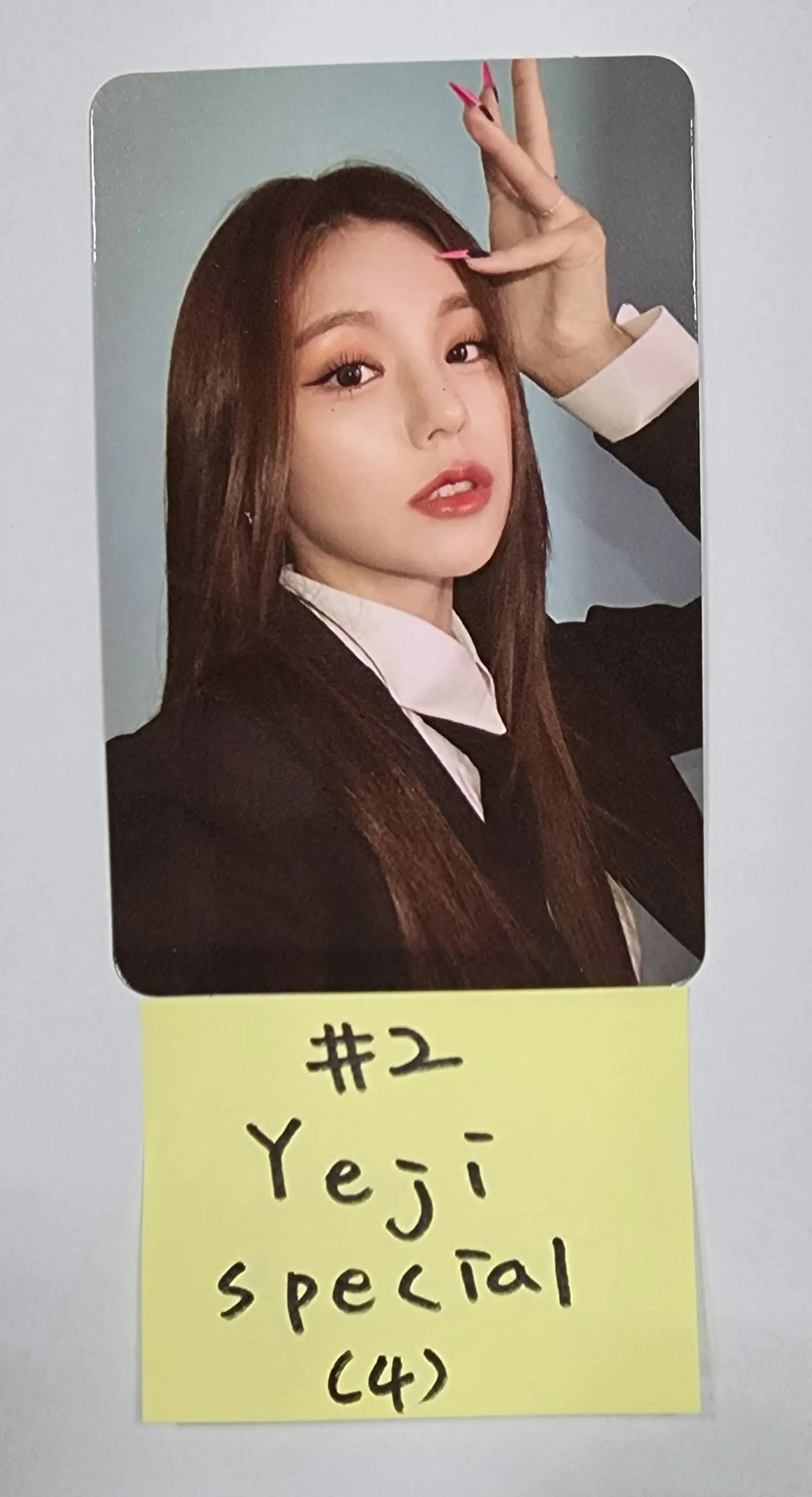 ITZY 'CHESHIRE' - Official Photocard, Hiddne Message Card