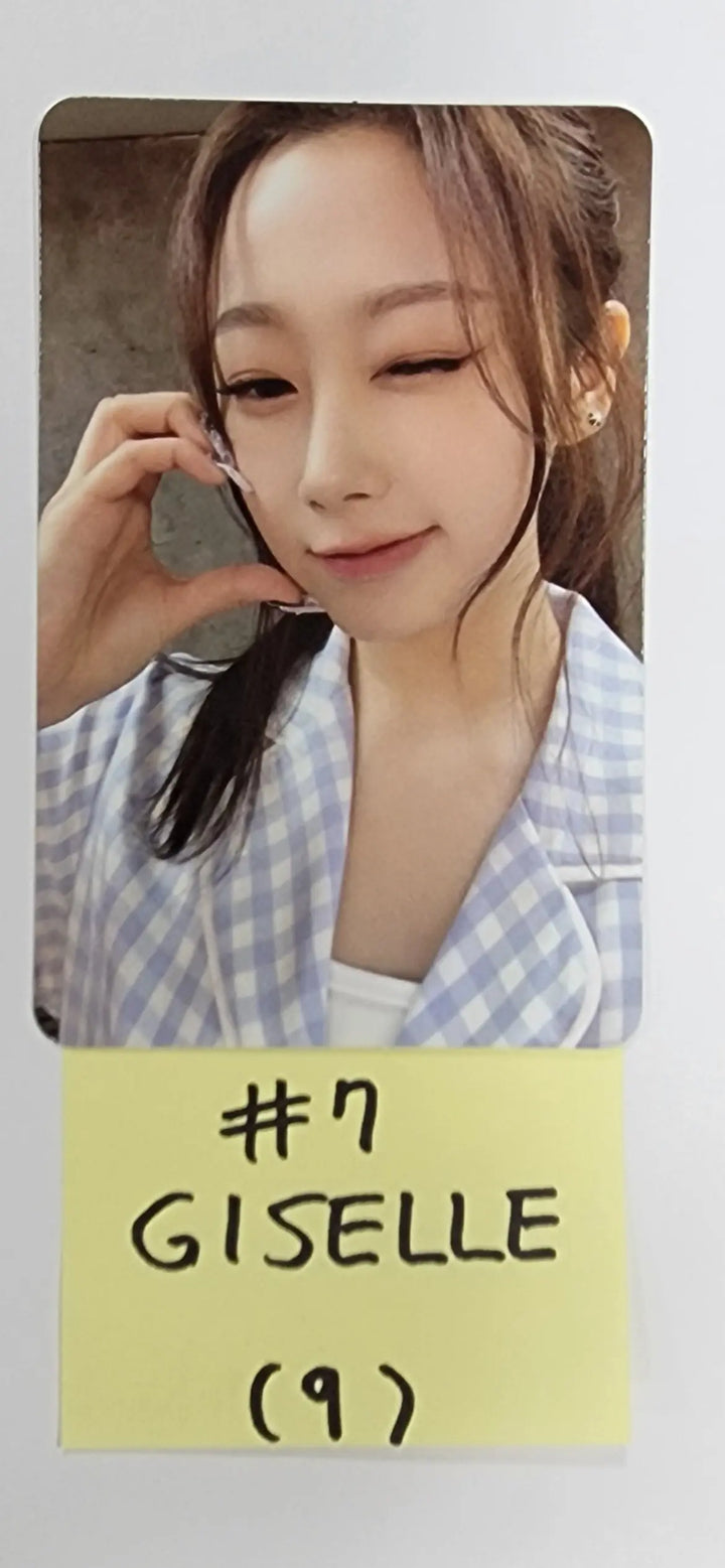Aespa "2022 Pink Christmas" - Smtown & Store Random Pack Photocard (Restocked 2/23) - HALLYUSUPERSTORE