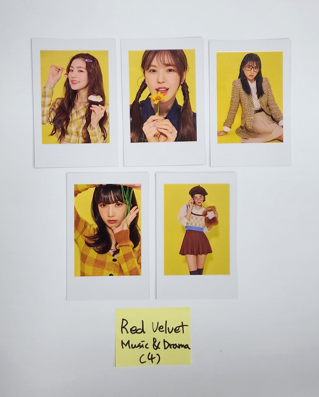 Red Velvet 2023 Season's Greetings - Music & Drama Pre-Order Benefit Photocards Set (5EA)