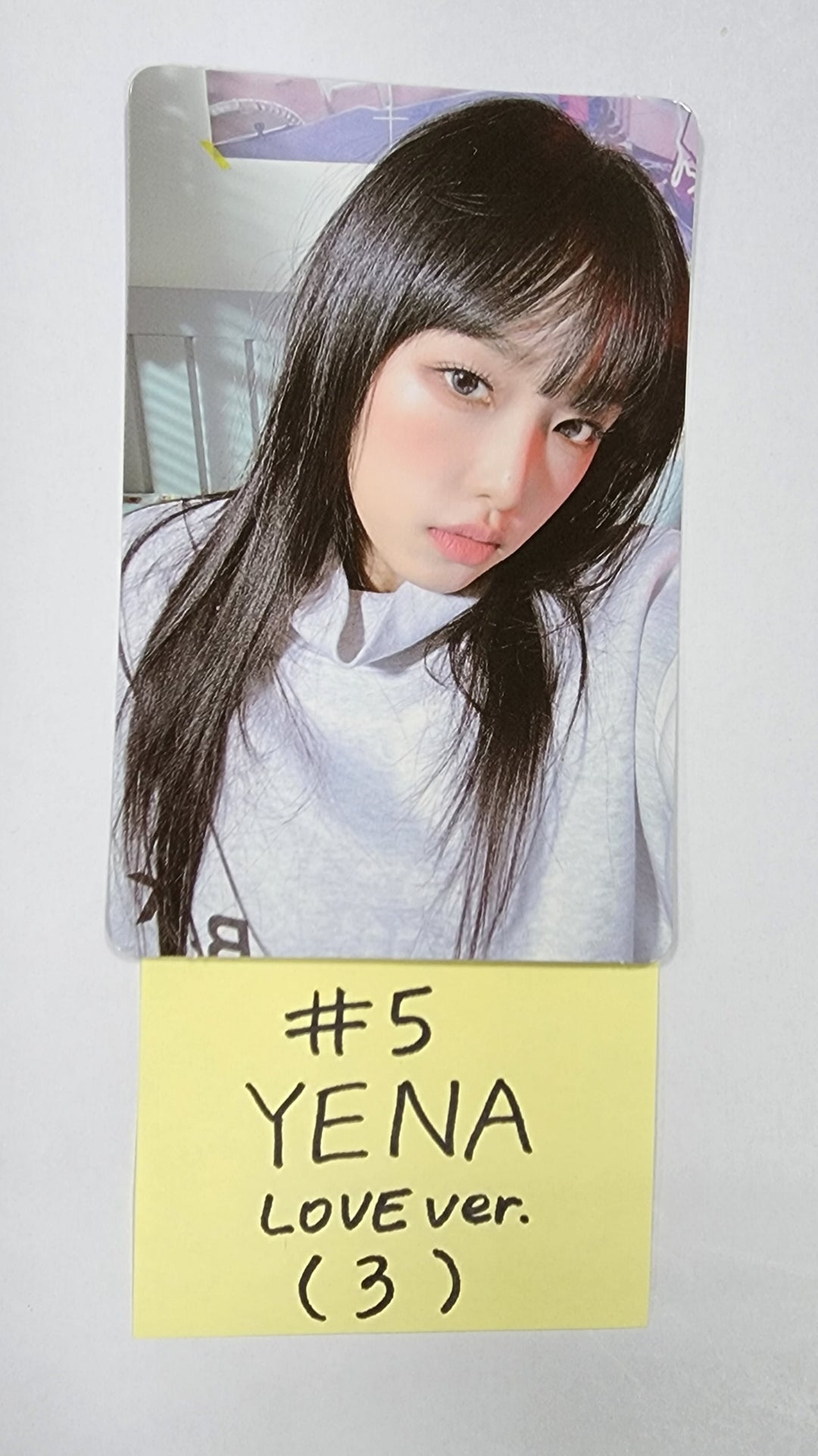 YENA「Love War」オフィシャルフォトカード