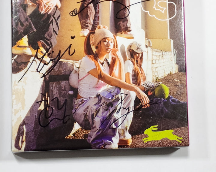New Jeans 'OMG' - Hand Autographed(Signed) Promo Album