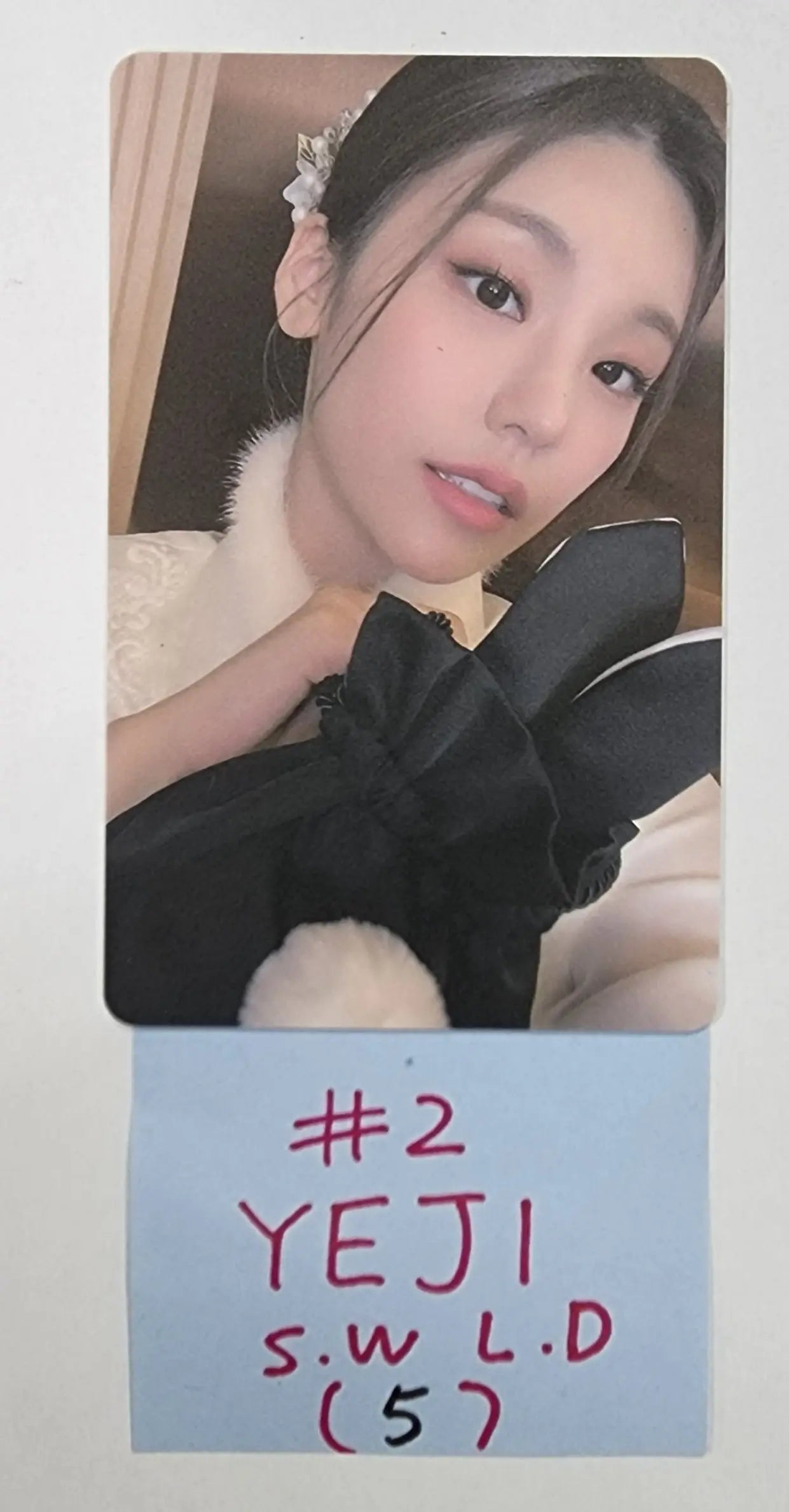 ITZY 'CHESHIRE' - Soundwave Lucky Draw 5th Event PVC Photocard