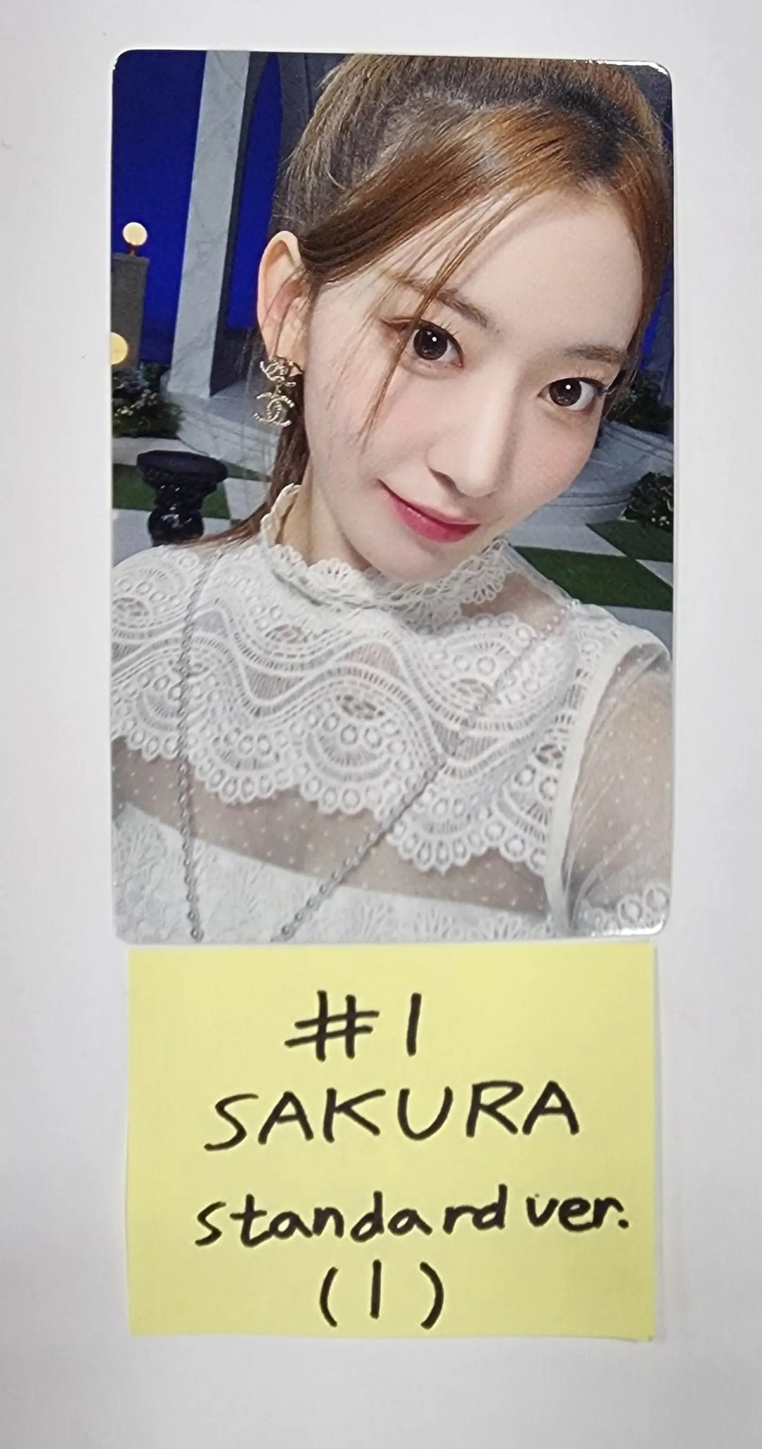 Lesserafim "FEARLESS" Japan 1st Single - Official Photocard [Standard Ver, Limited A,B Ver, Solo Jacket Ver] - HALLYUSUPERSTORE