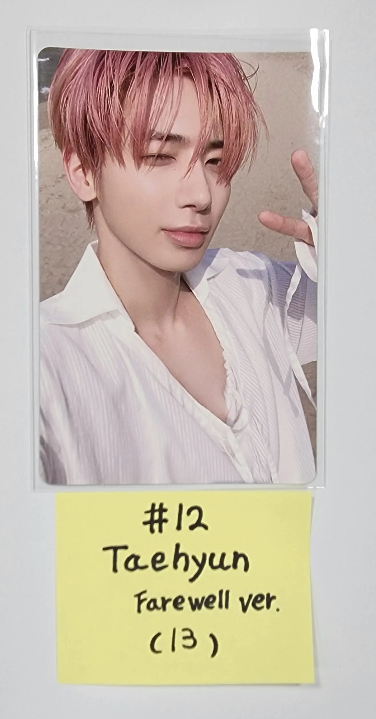 [ON HOLD DO NOT BUY] TXT The high quality Named Chapter Temptation Signed Taehyun Postcard