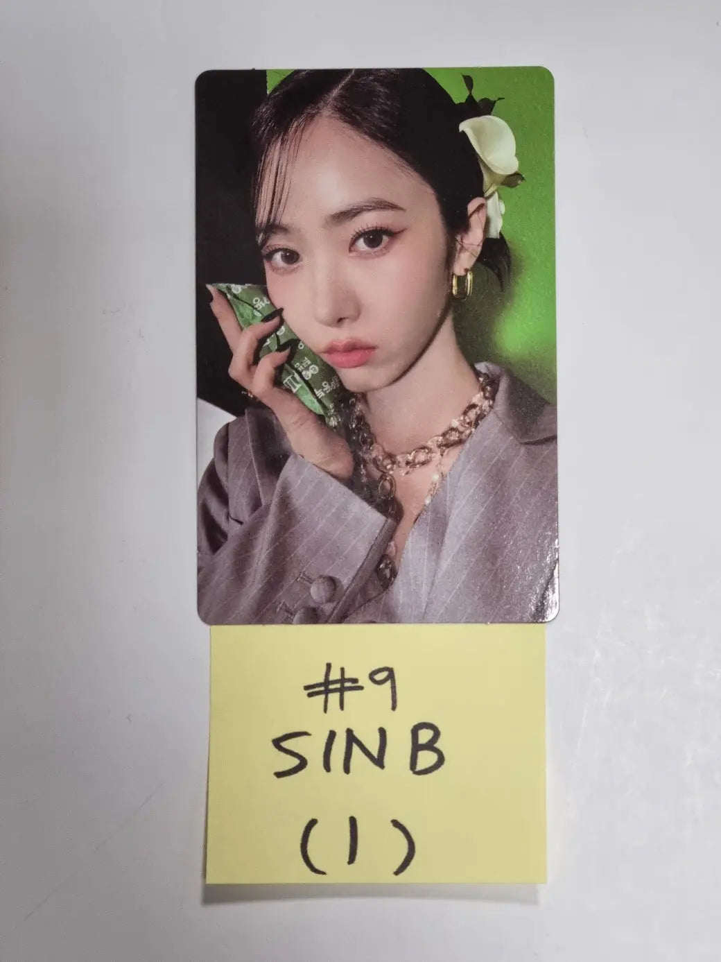 VIVIZ 'VarioUS' - Official Photocard, Folding Photocard - HALLYUSUPERSTORE