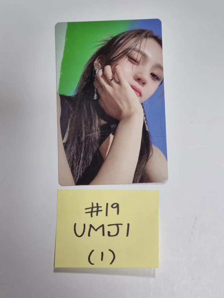 VIVIZ 'VarioUS' - Official Photocard, Folding Photocard - HALLYUSUPERSTORE