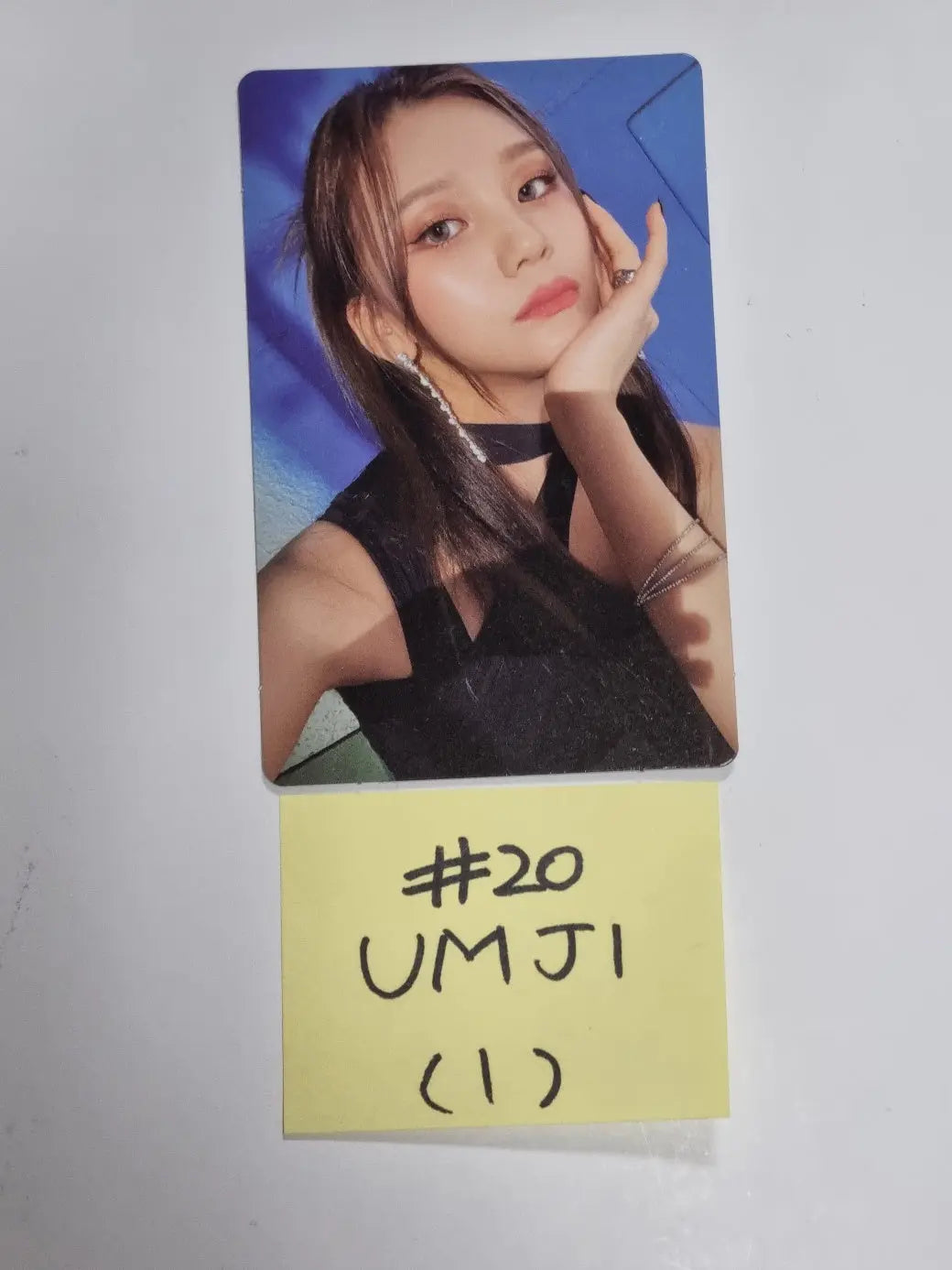 VIVIZ 'VarioUS' - Official Photocard, Folding Photocard - HALLYUSUPERSTORE