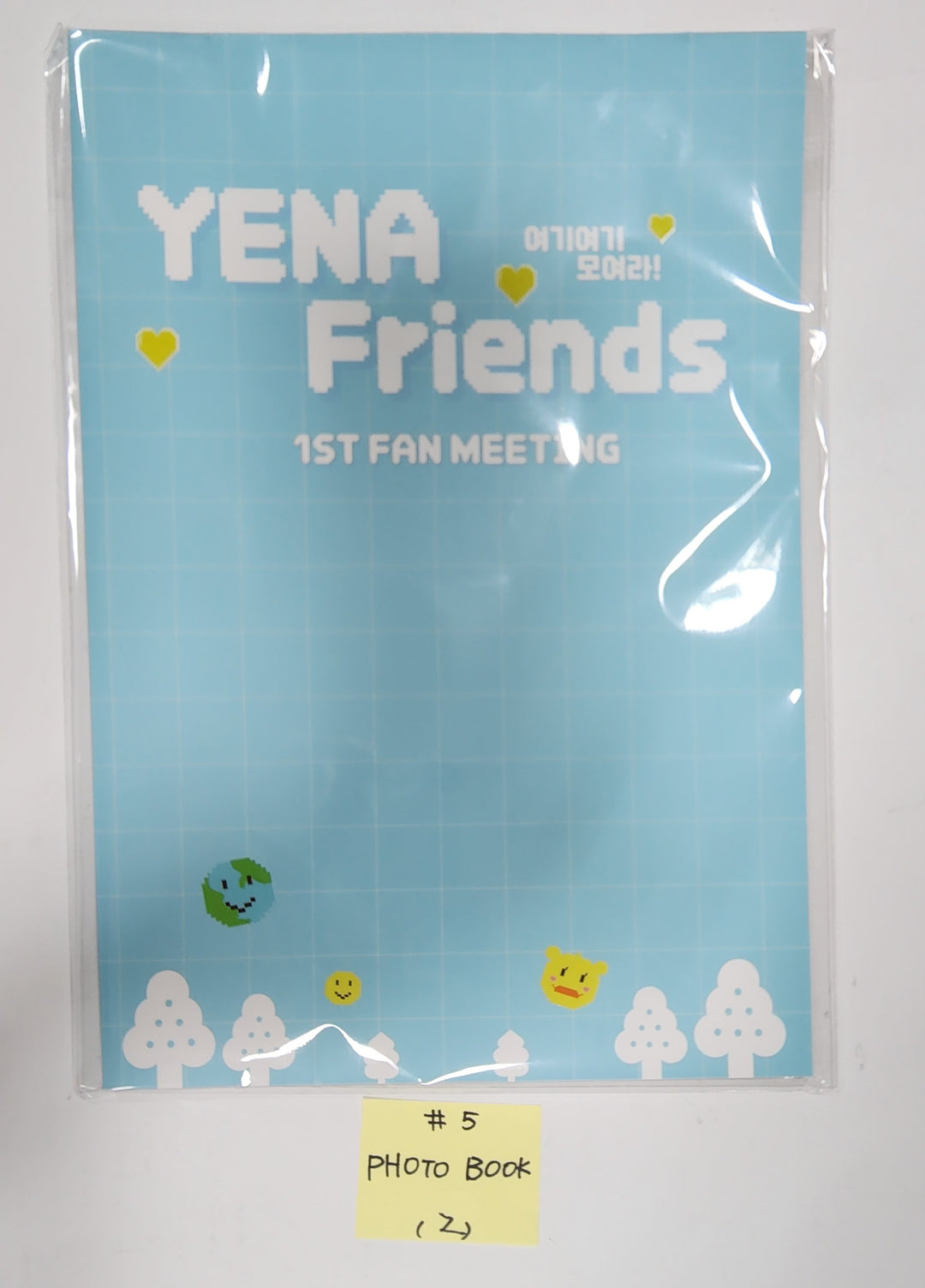 Yena "Yena Friends" 1st Fanmeeting - Official MD [Light Stick, Soft Keyring, Slogan, Photocard Set, Photo Book]