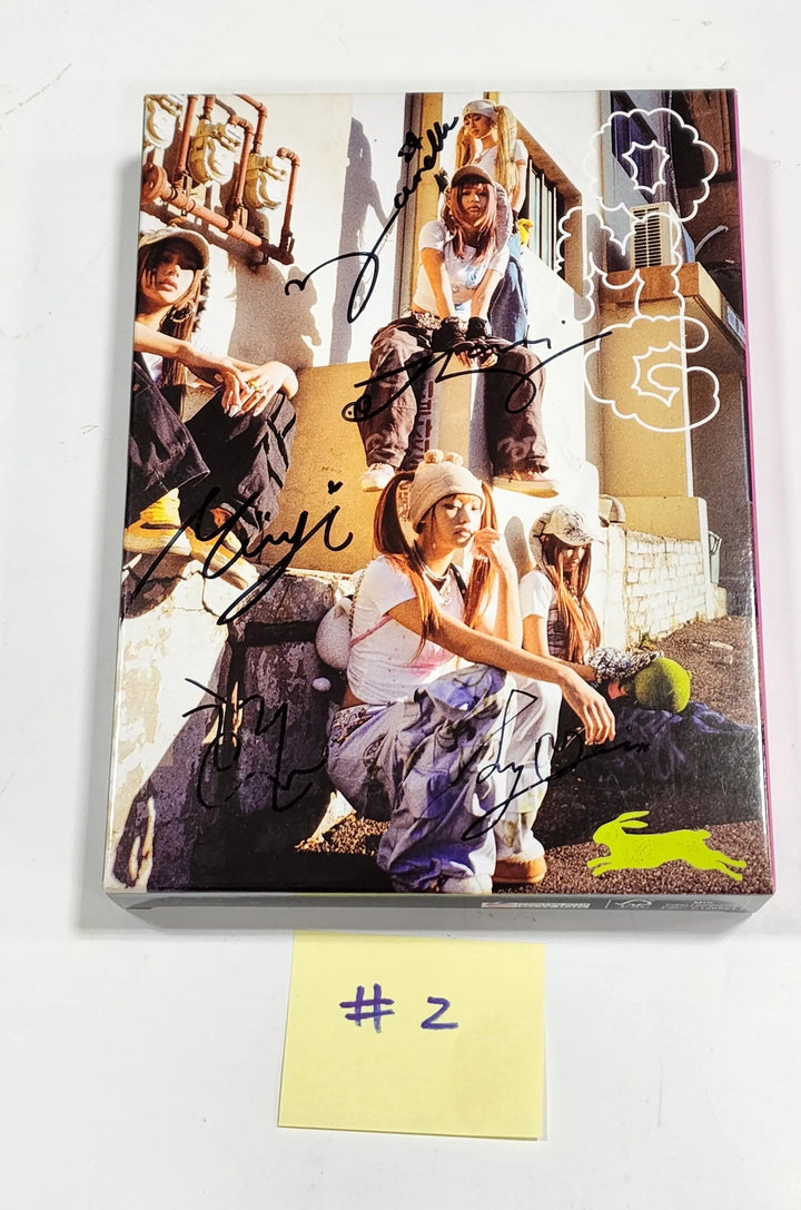 New Jeans ‘OMG’ - Hand Autogrpahed(Signed) Promo Album - HALLYUSUPERSTORE