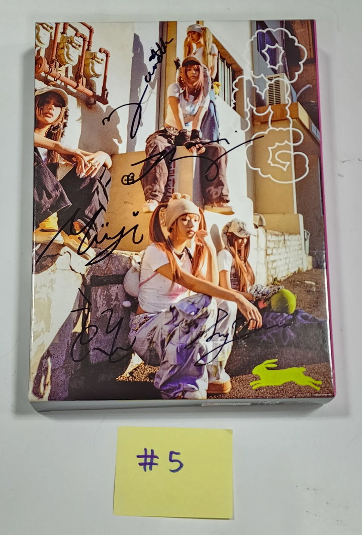 New Jeans ‘OMG’ - Hand Autogrpahed(Signed) Promo Album - HALLYUSUPERSTORE