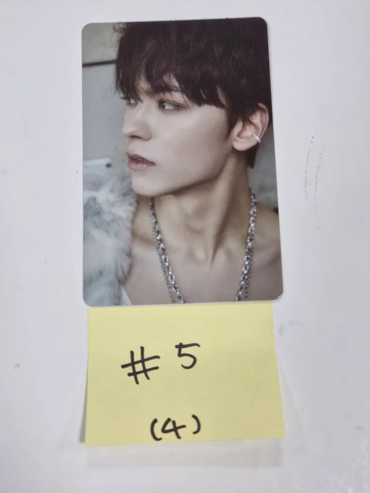 Vernon (Of SEVENTEEN) 'BLACK EYE'- Weverse Shop Official Trading Photocard - HALLYUSUPERSTORE
